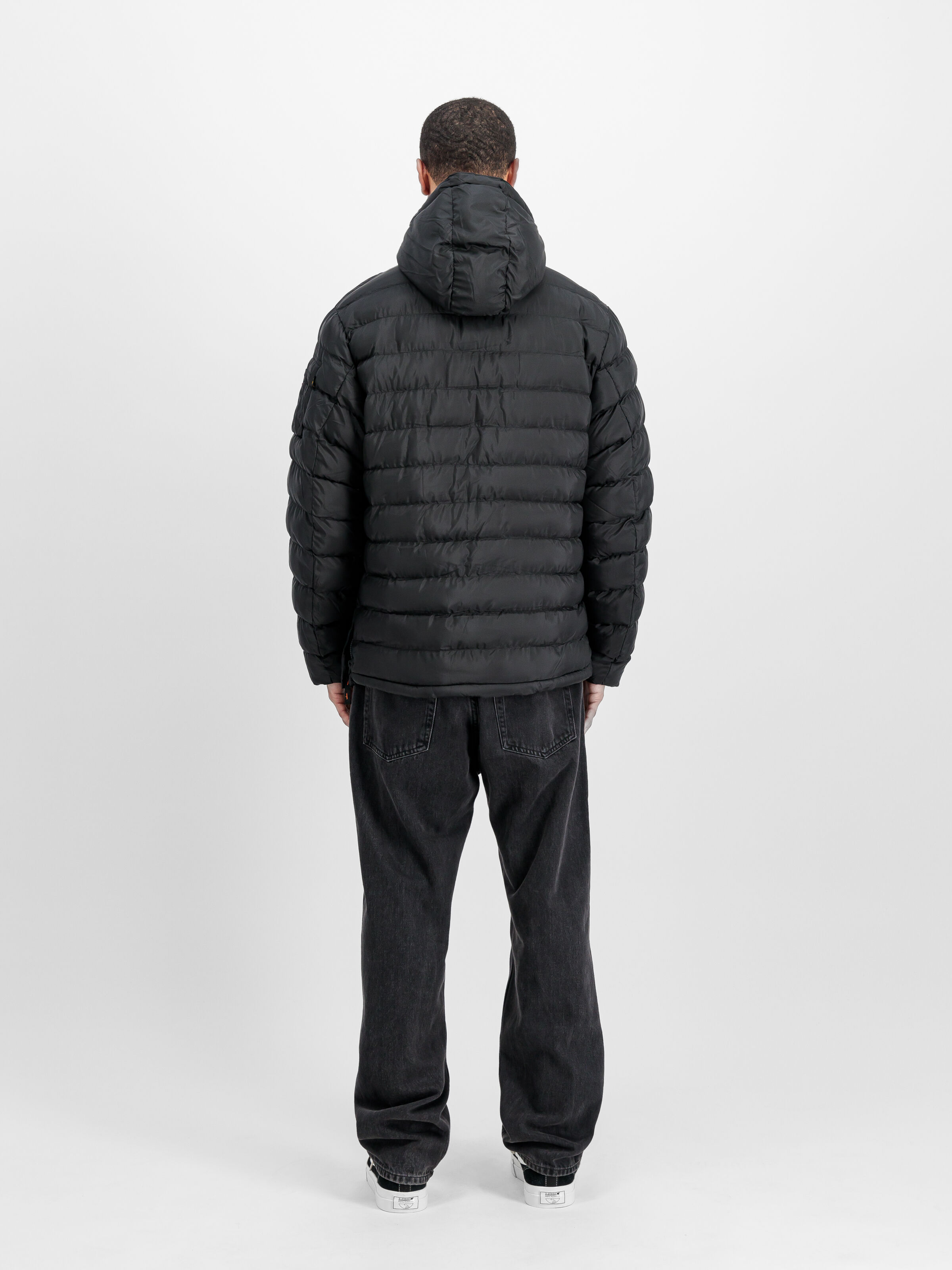 Puffer Anorak black 138115_03_2_model_00002_125970