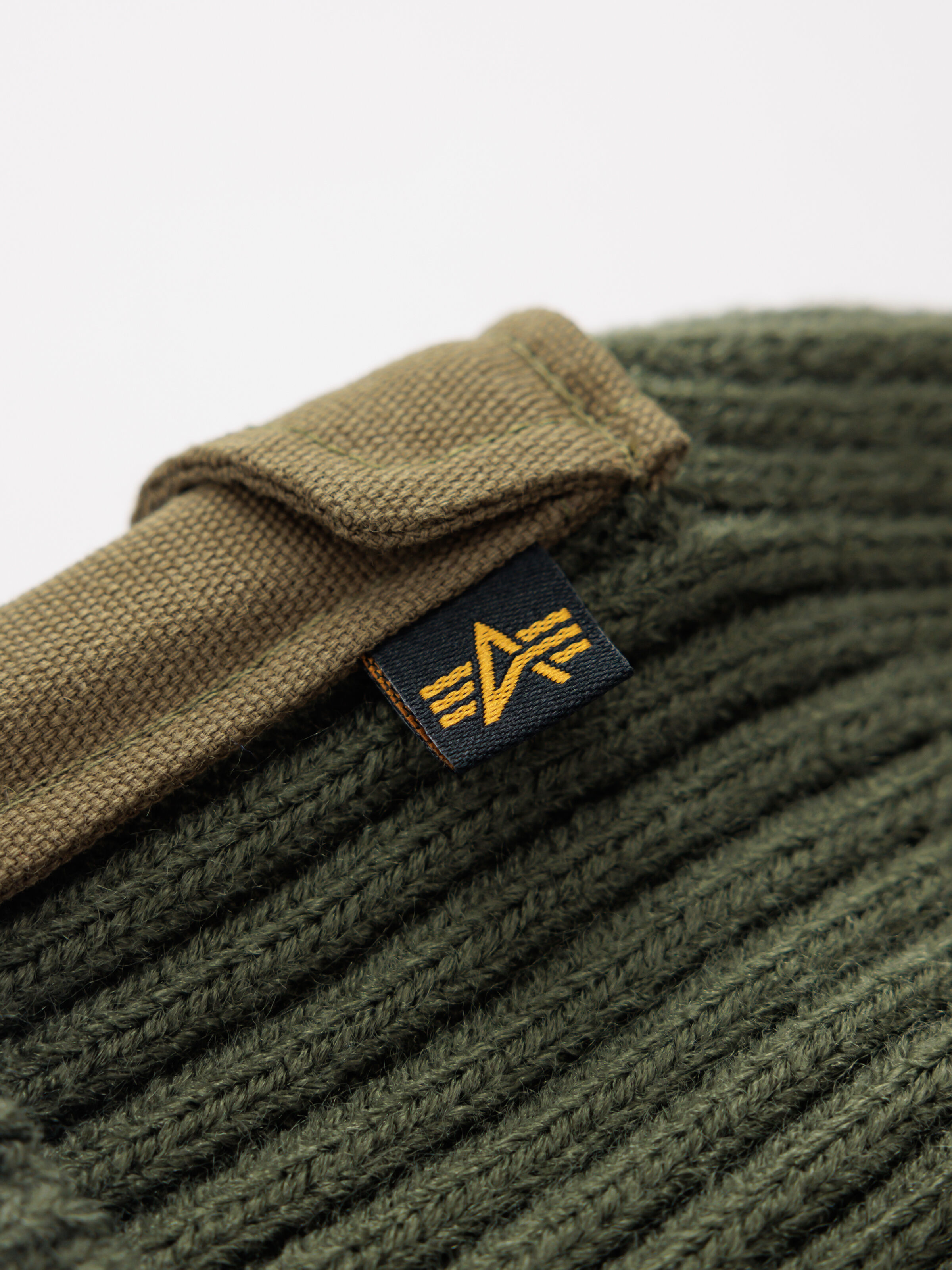 Utility Beanie dark olive 138904_142_3_detail_00002_98127