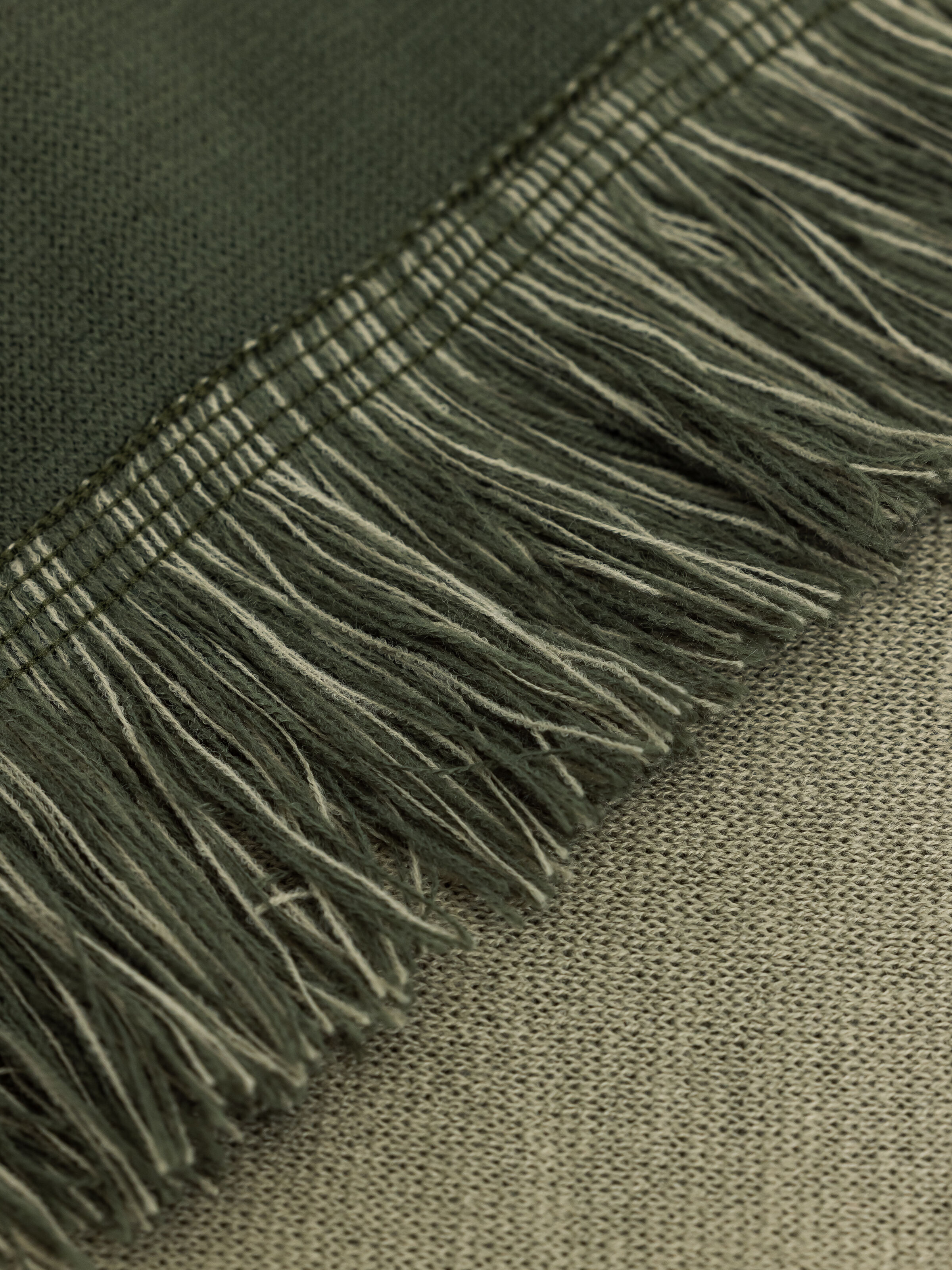 Banner Scarf dark olive 268906_142_3_detail_00002_227968