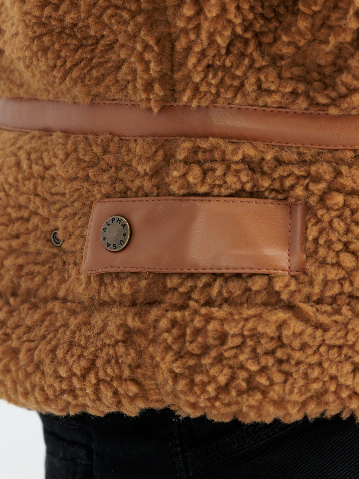 B-3 Teddy Bomber Jacket camel 118118_370_alpha_industries_b3_teddy_010_124299