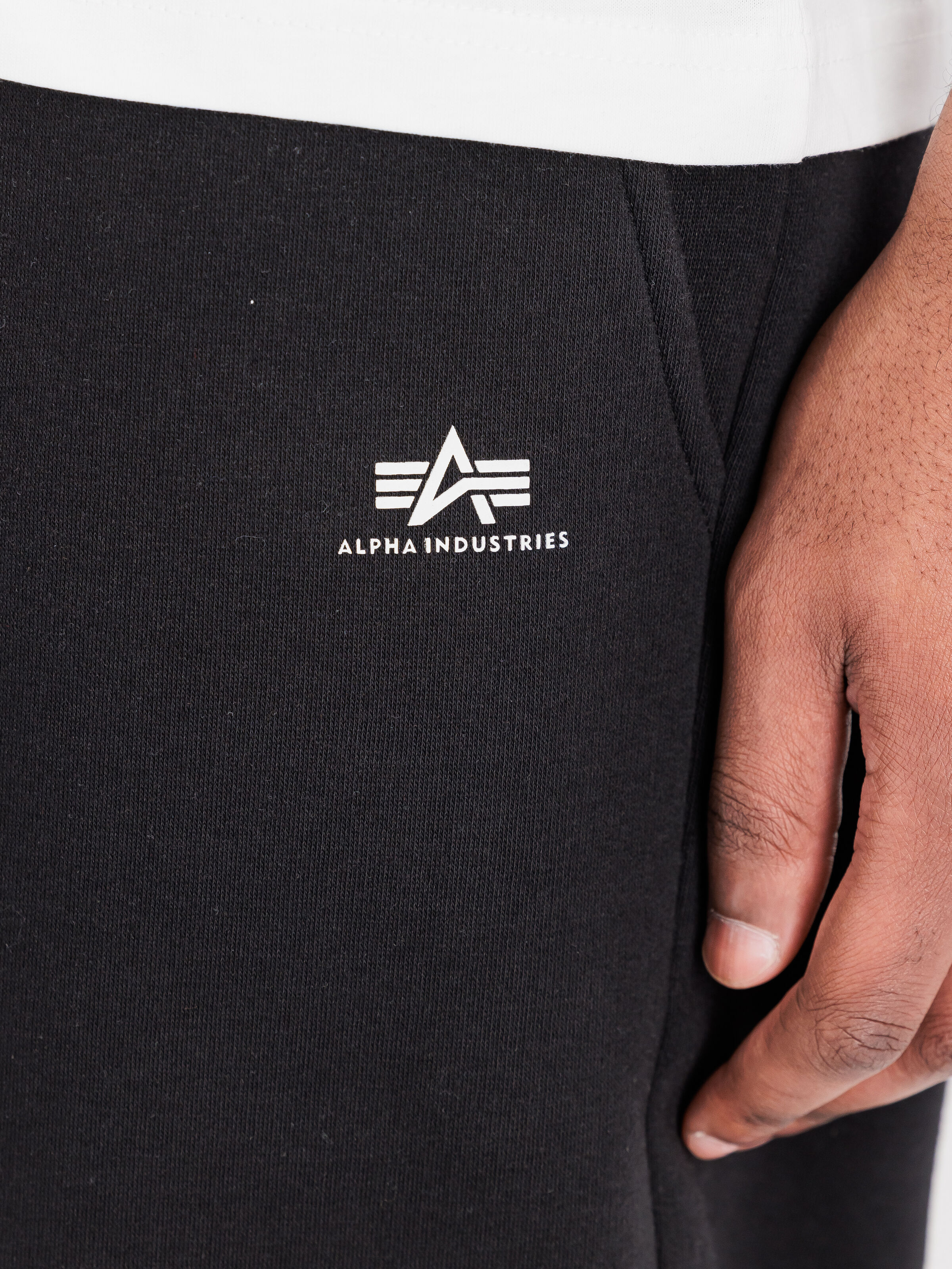 Basic Straight Leg Small Logo Jogger black 268362_03_3_detail_00001_227373