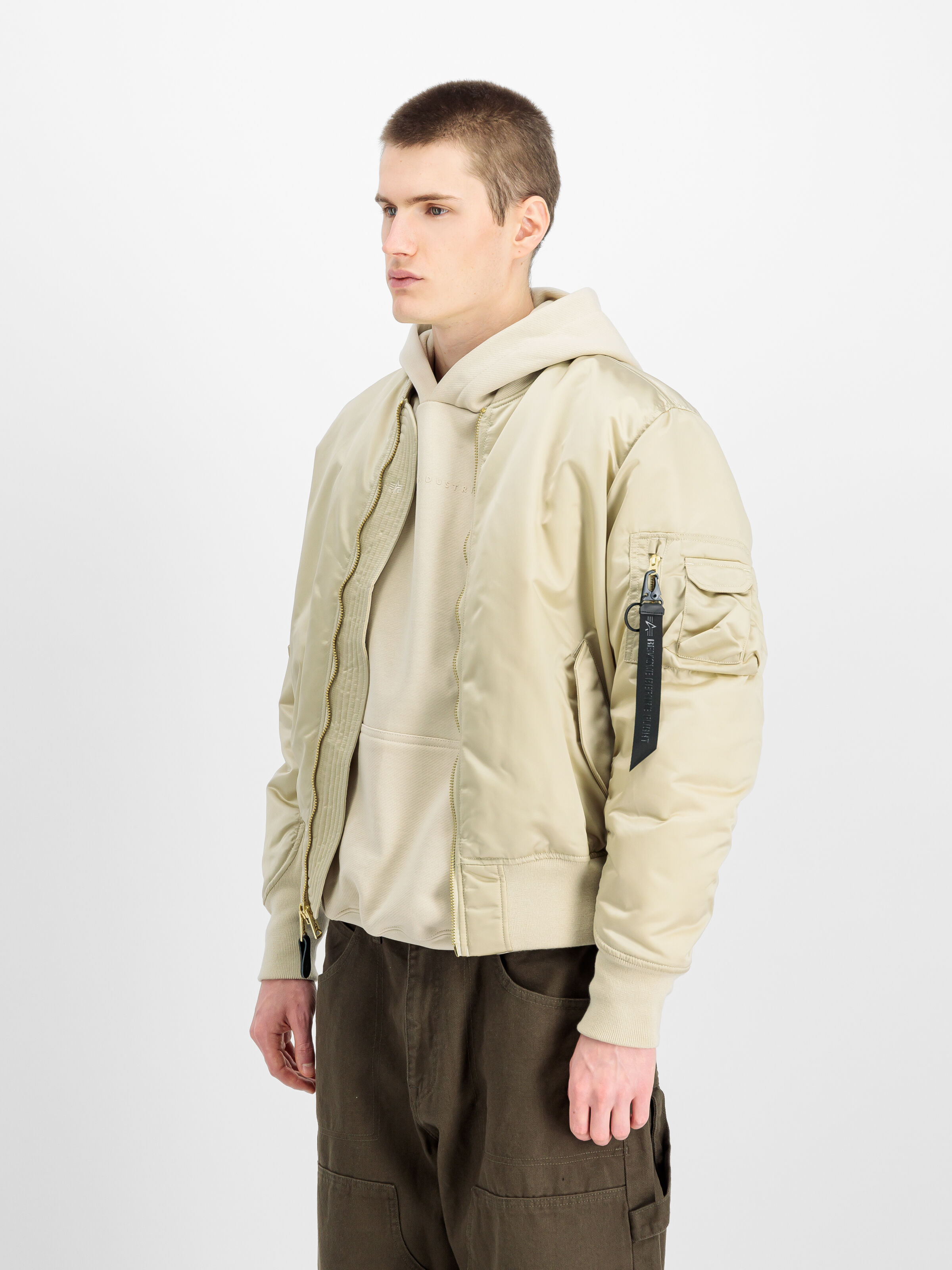 MA-1 Base Flight Bomber Jacket vintage white 756111_300_2_model_00003_155125