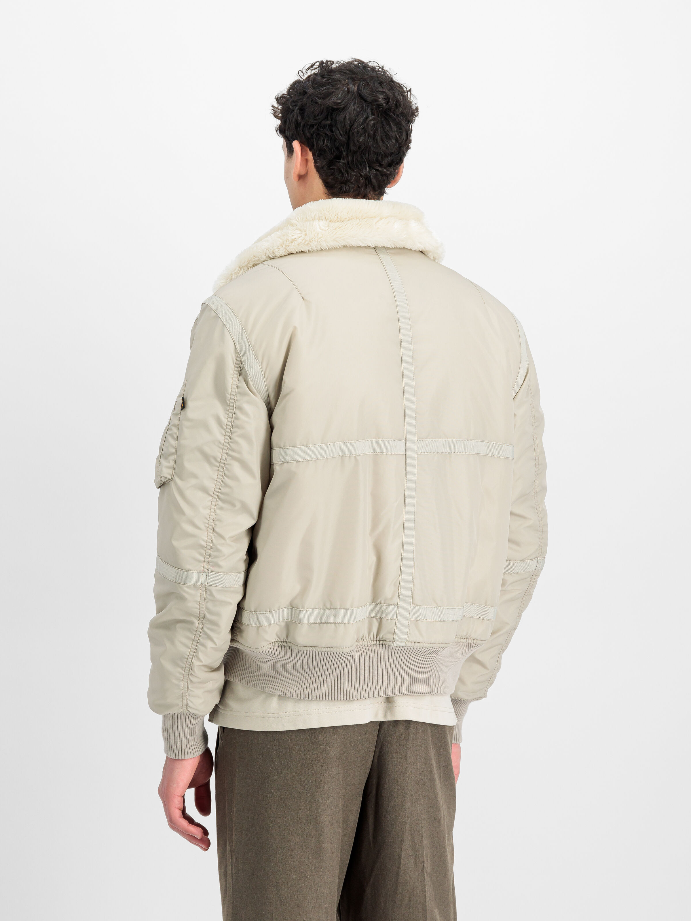 B-15 III TT Two Tone Bomber Jacket organic beige 198122_627_2_model_00003_166763