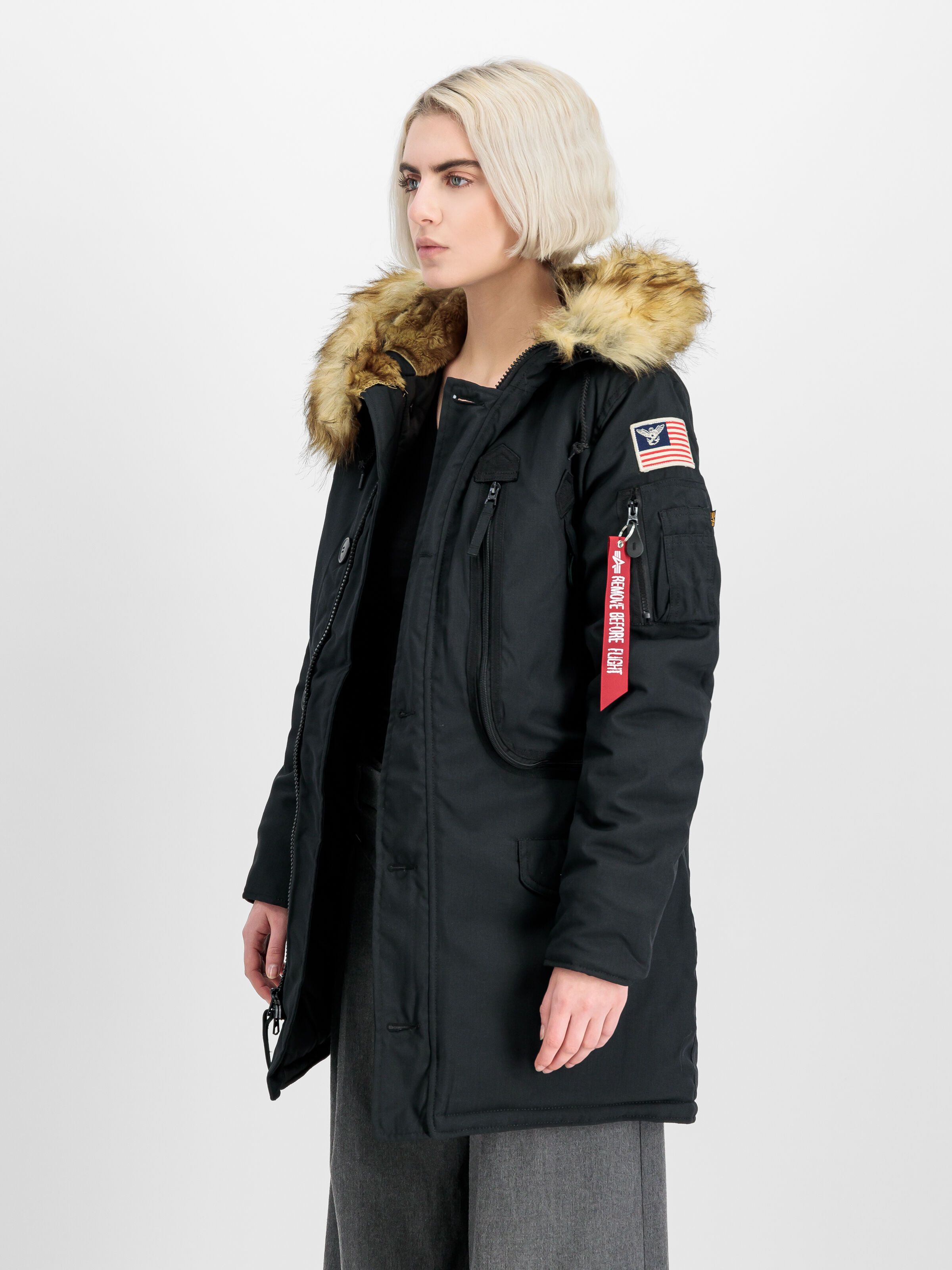 Polar Jacket Women black 123002_03_2_model_00003_130401