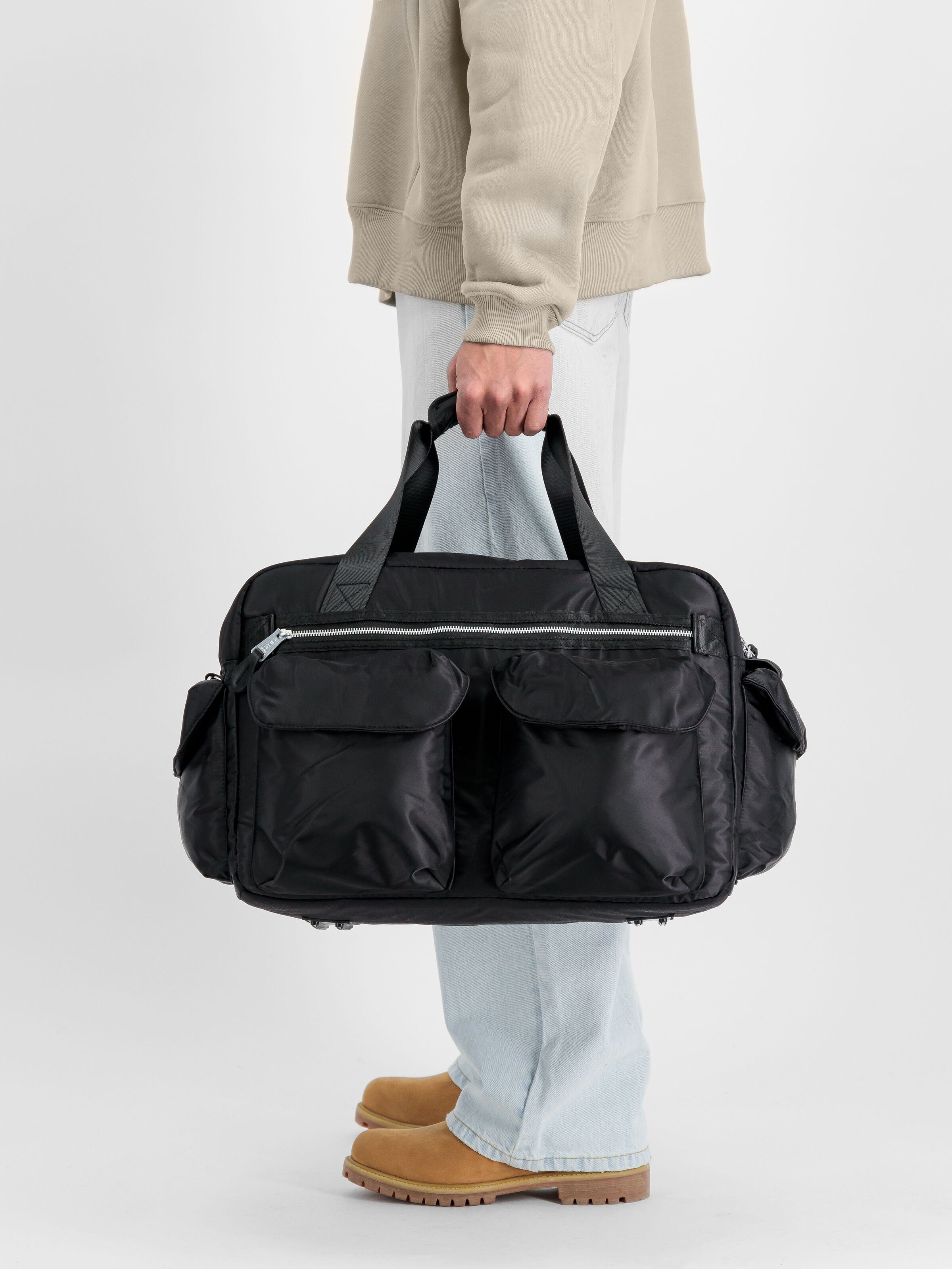 UV Weekend Bag black 148945UV_03_2_model_00002_126655
