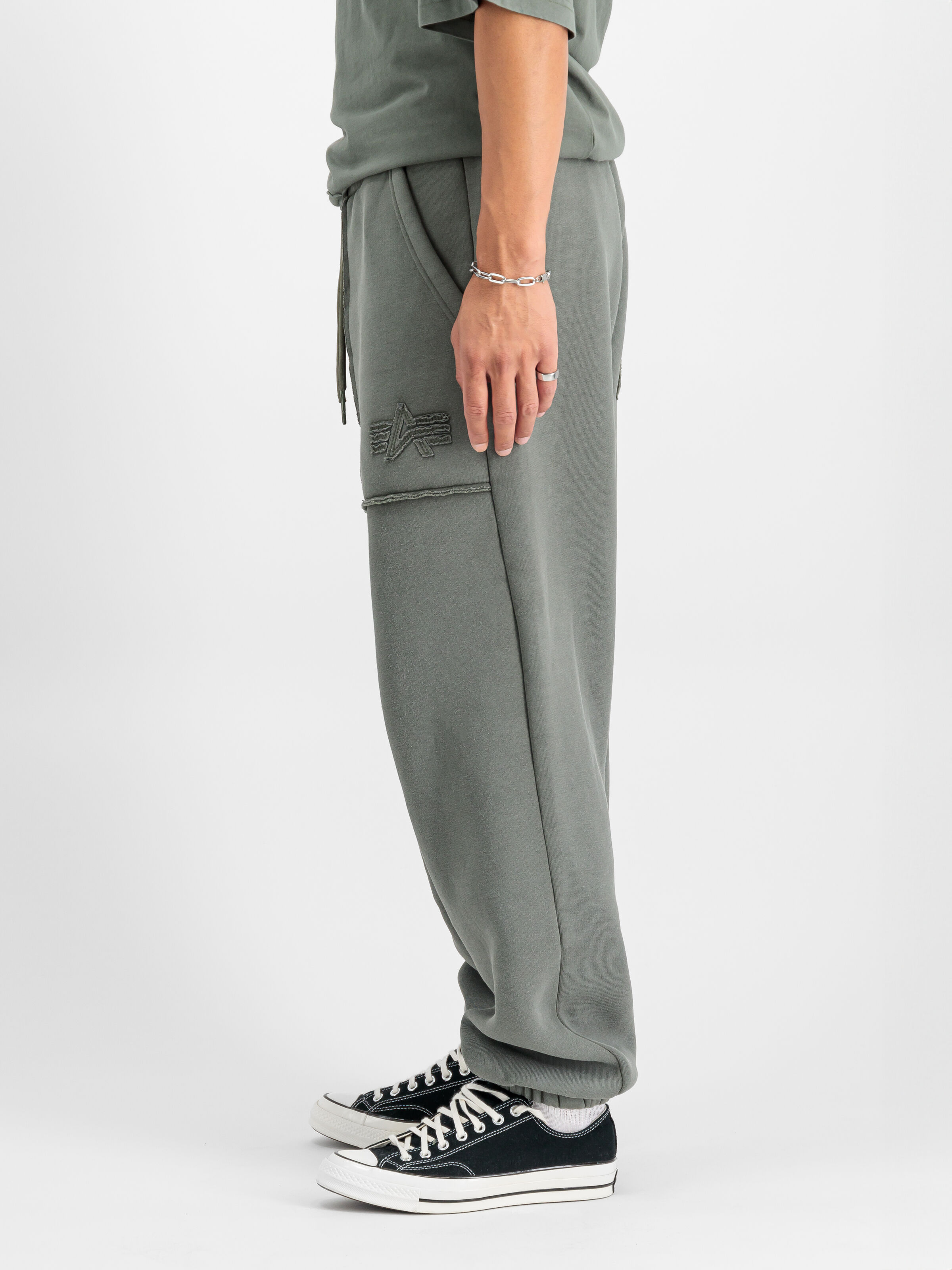Open Edge Jogger dark olive 148363_142_2_model_00004_108774