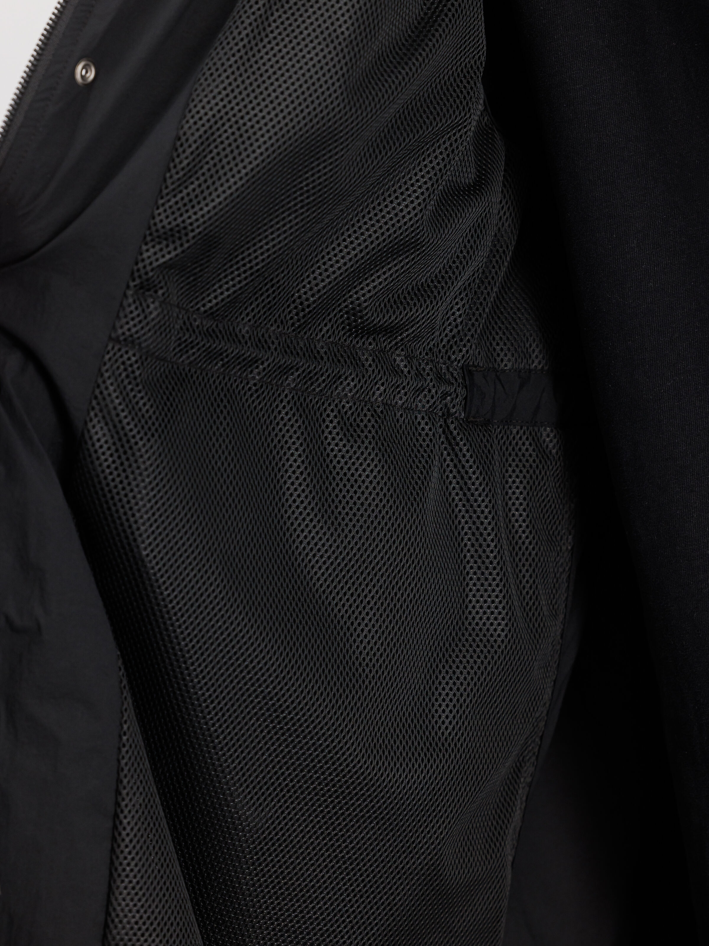 ALPHA x WHITE MOUNTAINEERING Fishtail Parka black 266128_03_3_detail_00001_226893