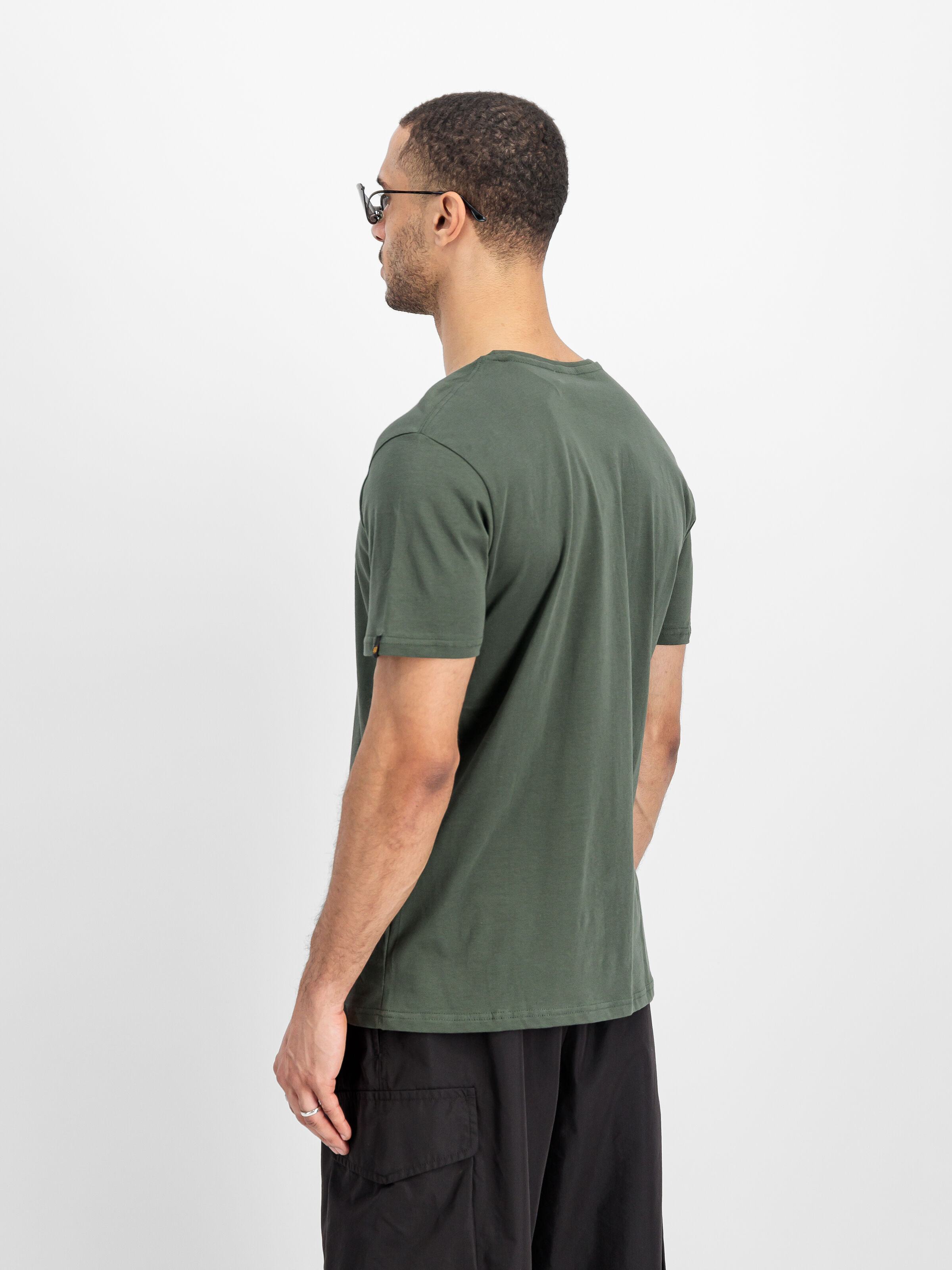 Basic Big Logo T-Shirt dark olive 100501_142_2_model_00004_125125