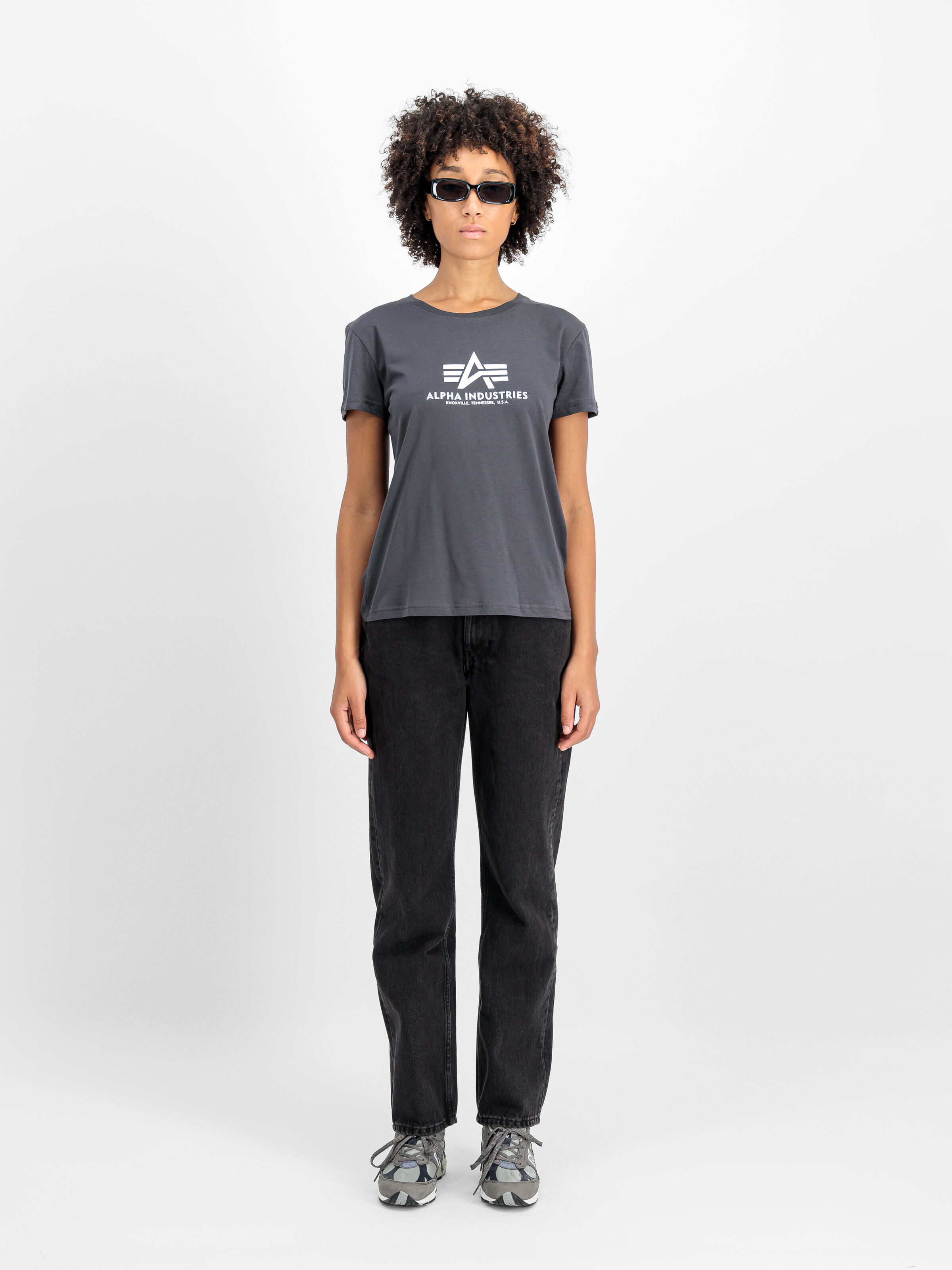 New Basic Big Logo T-Shirt Women vintage grey 196051_684_2_model_00001_112729