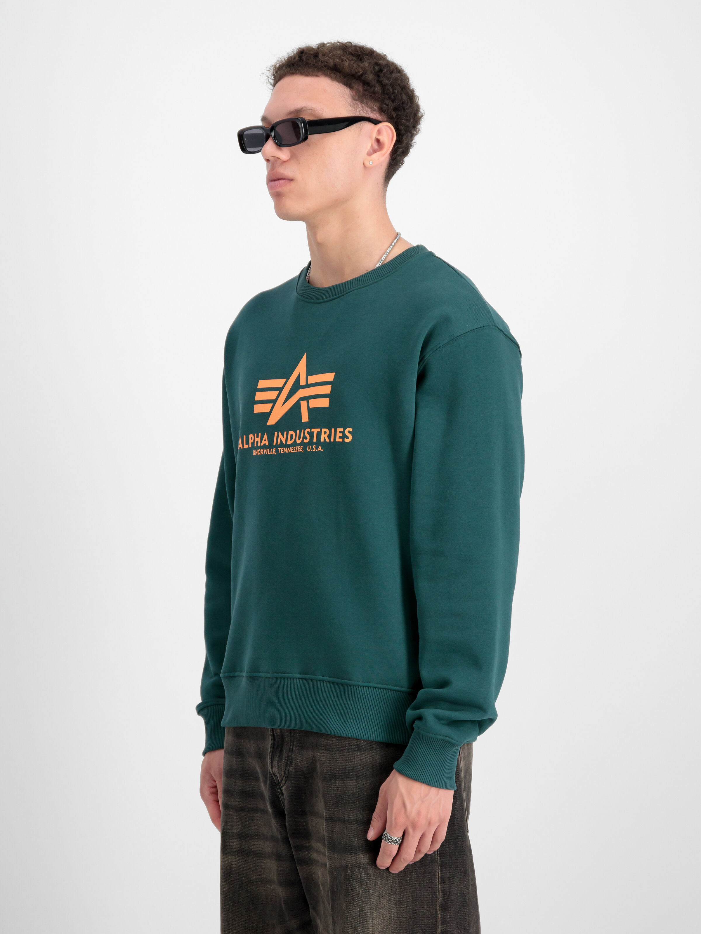 Basic Big Logo Sweatshirt Force Green 178302_720_2_model_00003_97591