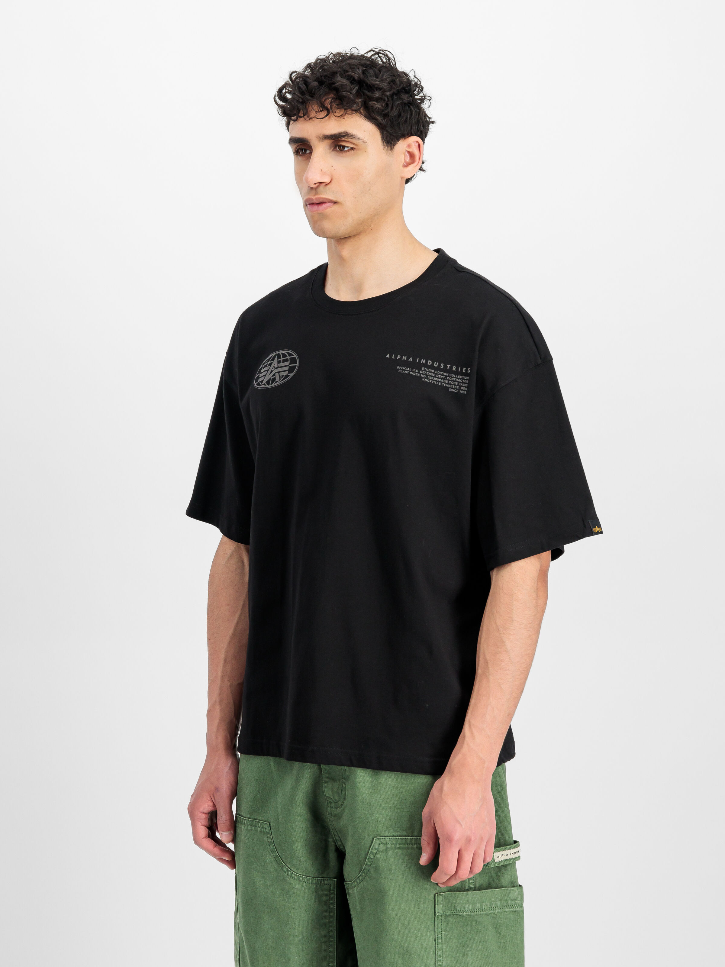 World Logo Backprint T-Shirt black 258514_03_2_model_00002_162655
