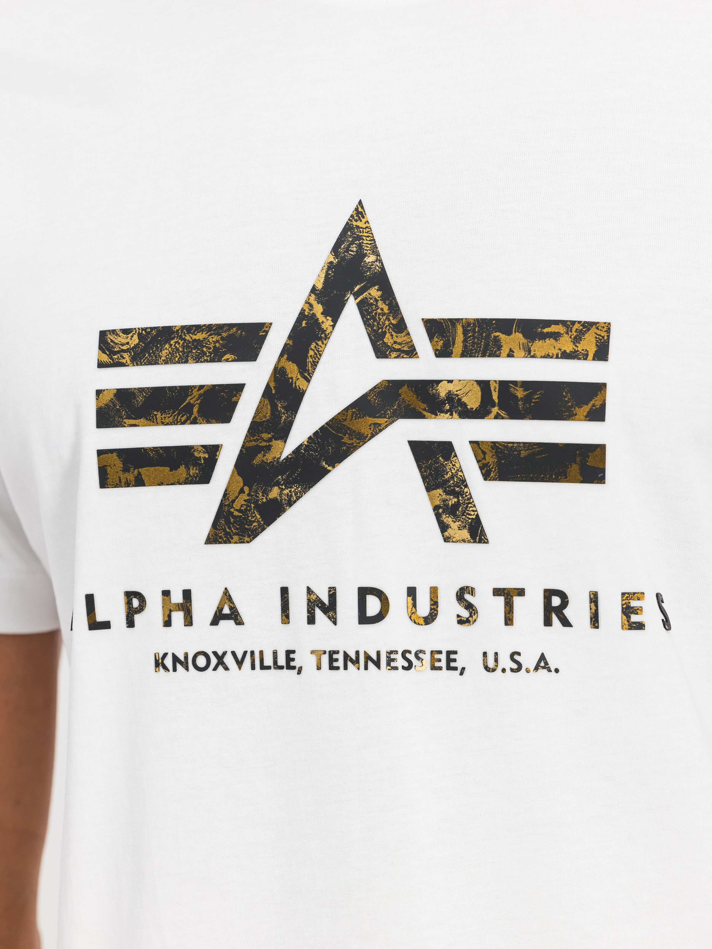 Basic Big Logo Effect Print T-Shirt white 100501EP_09_3_detail_00001_197290