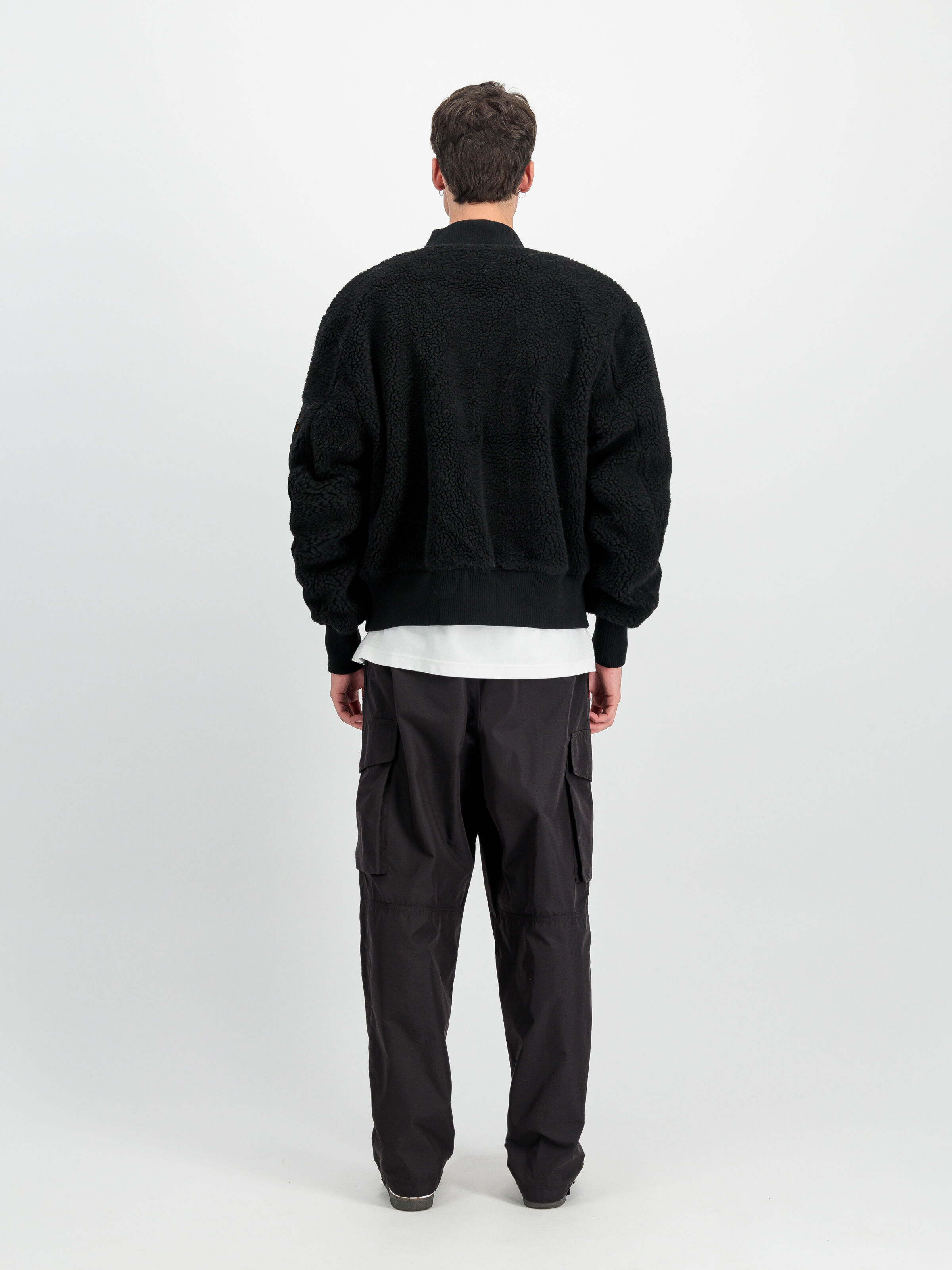MA-1 Teddy Jacket black 108102_03_2_model_00002_122231