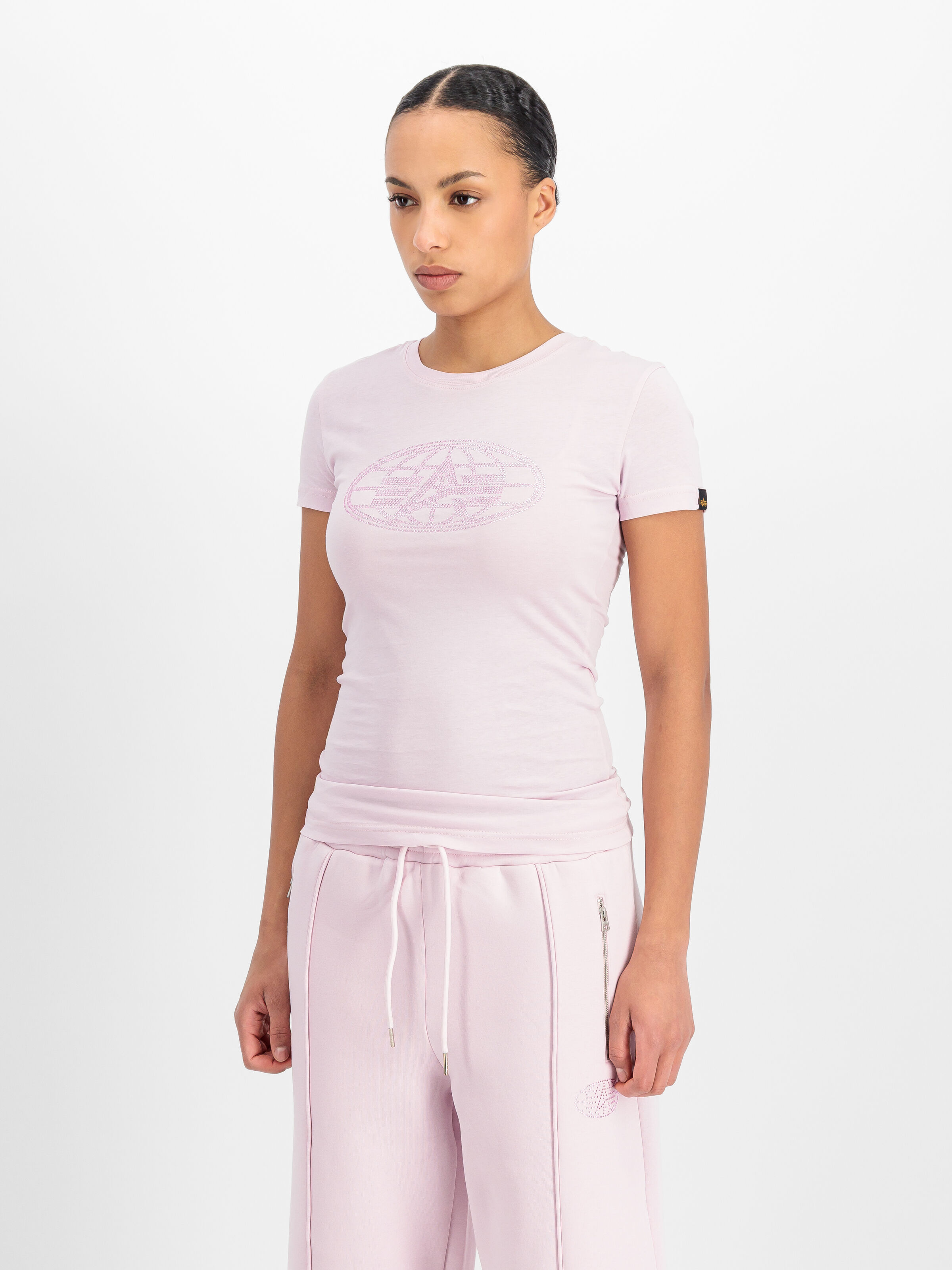 Rhinestone World Logo T-Shirt Women pale lilac 268060_061_2_model_00002_230377