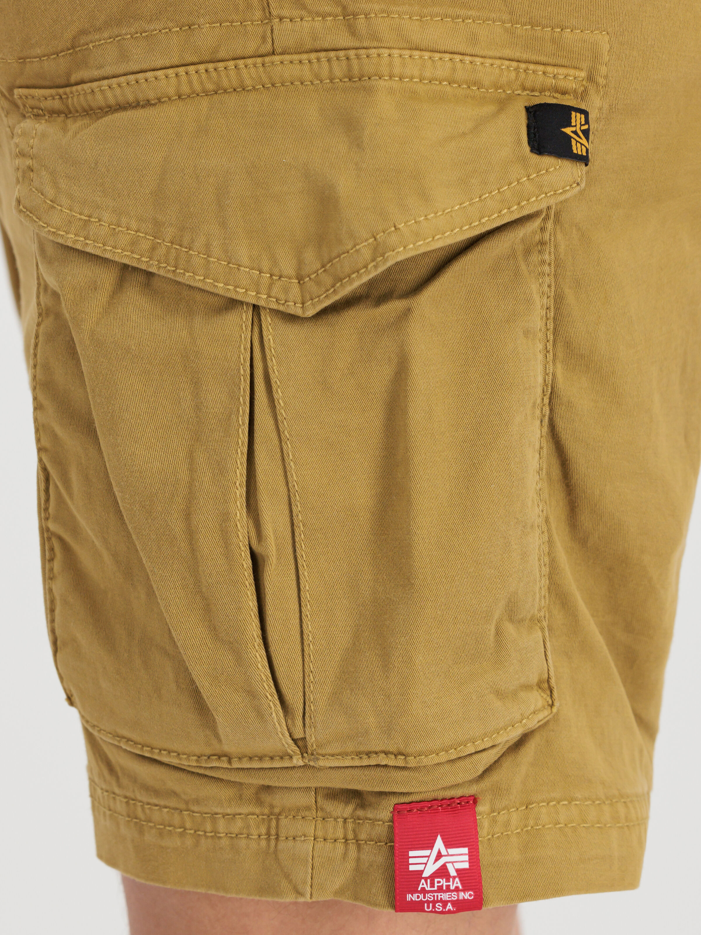 Cotton Twill Jogger Short khaki 106251_13_alpha_industries_cotton_twill_jogger_short_005_182387