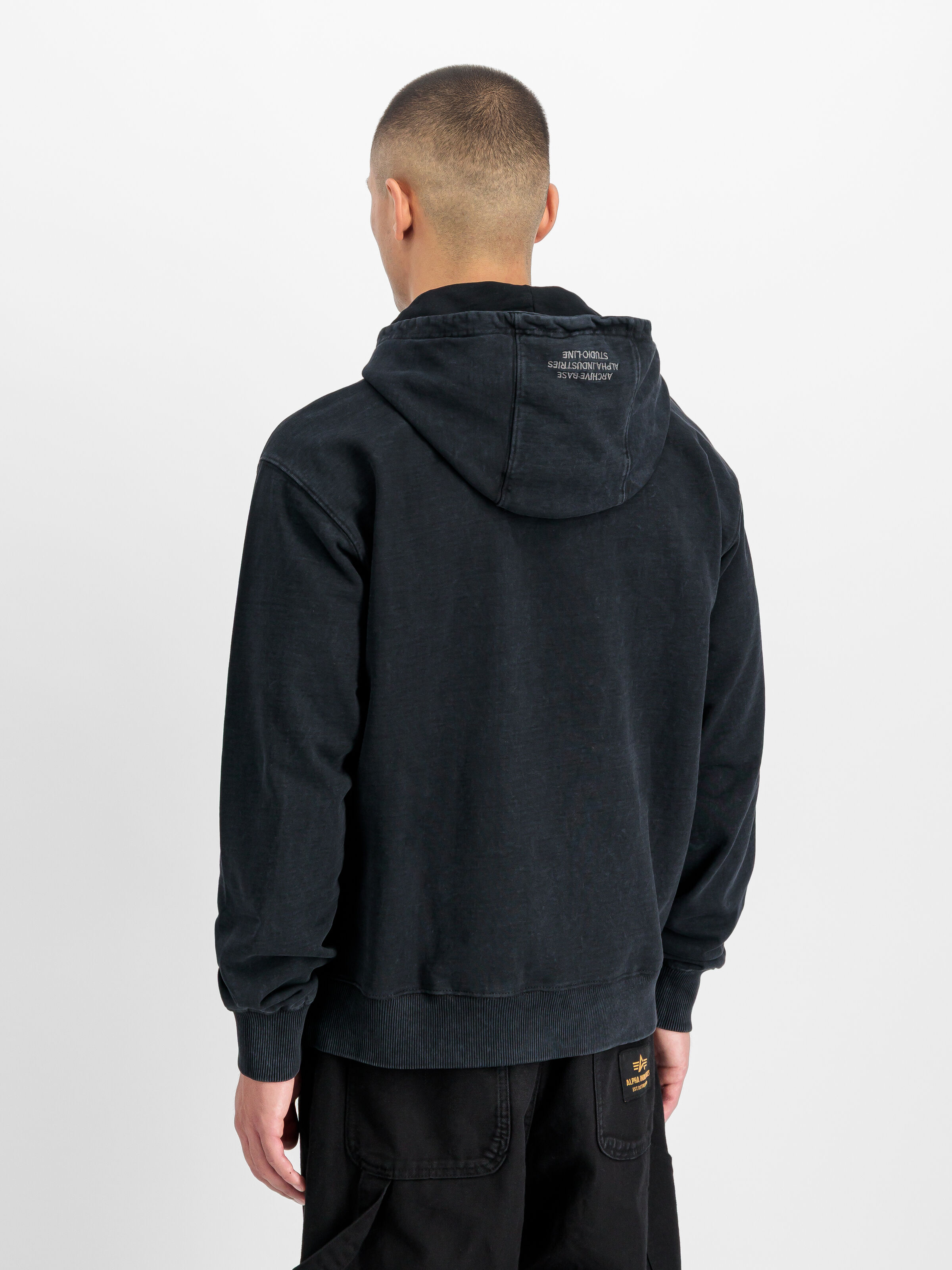 World Embroidery Unisex Hoodie black 266333_03_2_model_00004_213466