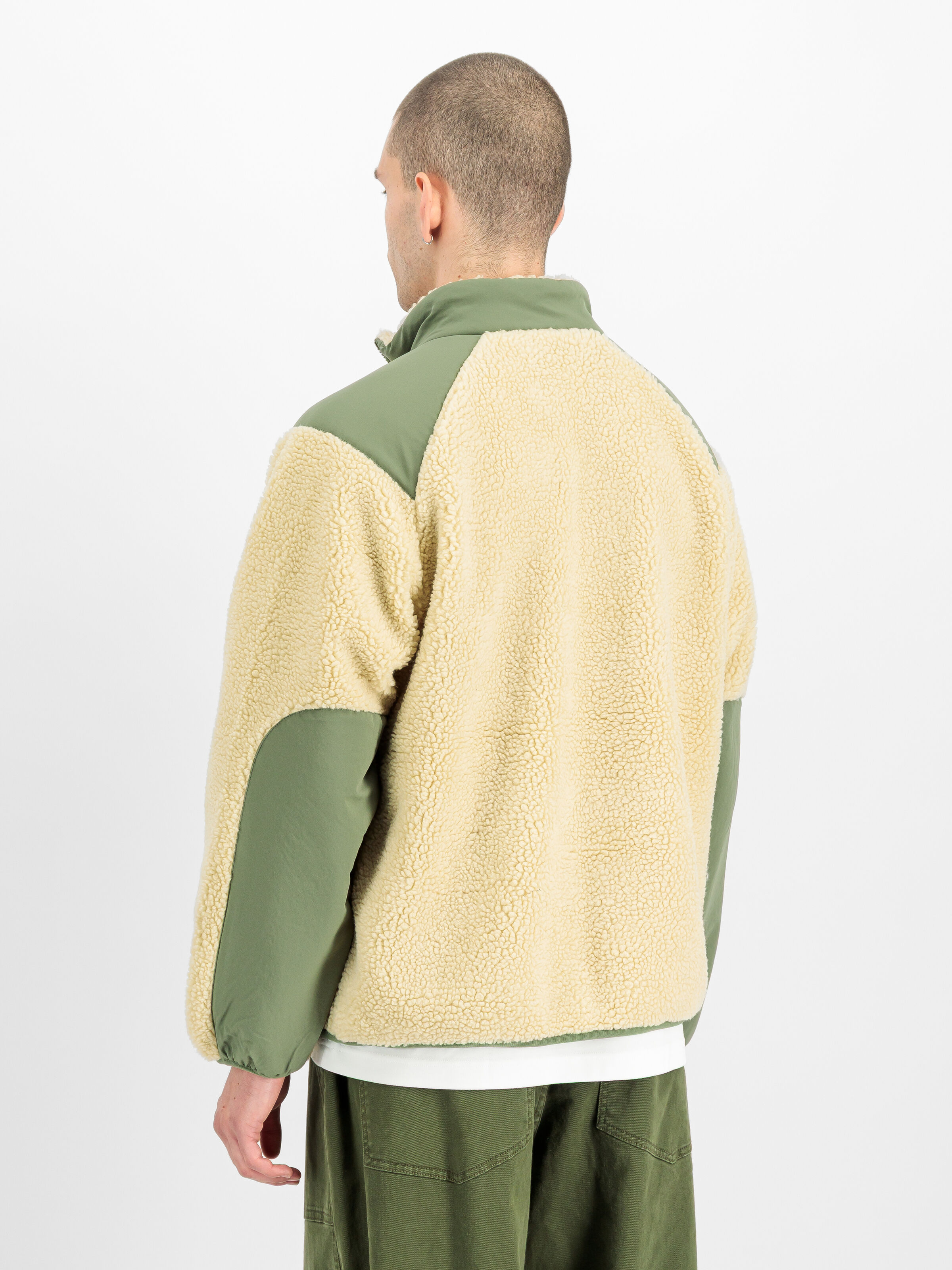 Sherpa Logo Loose Outdoor Jacket off white 268146_16_2_model_00003_247516