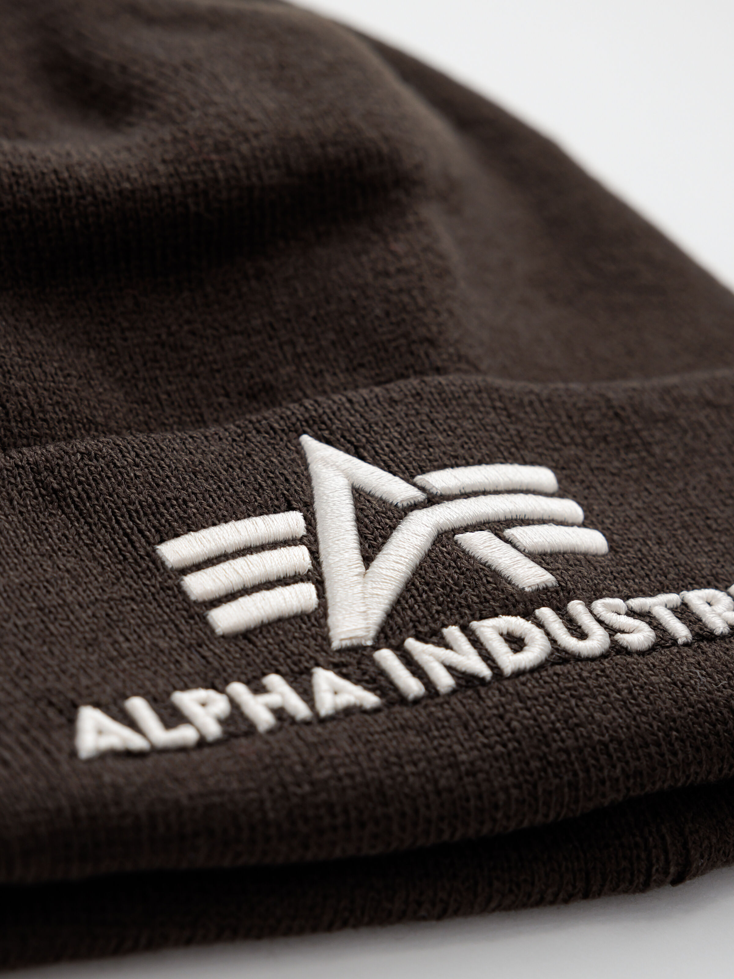 3D Beanie hunter brown 168910_696_alpha_industries_3d_beanie_003_182826