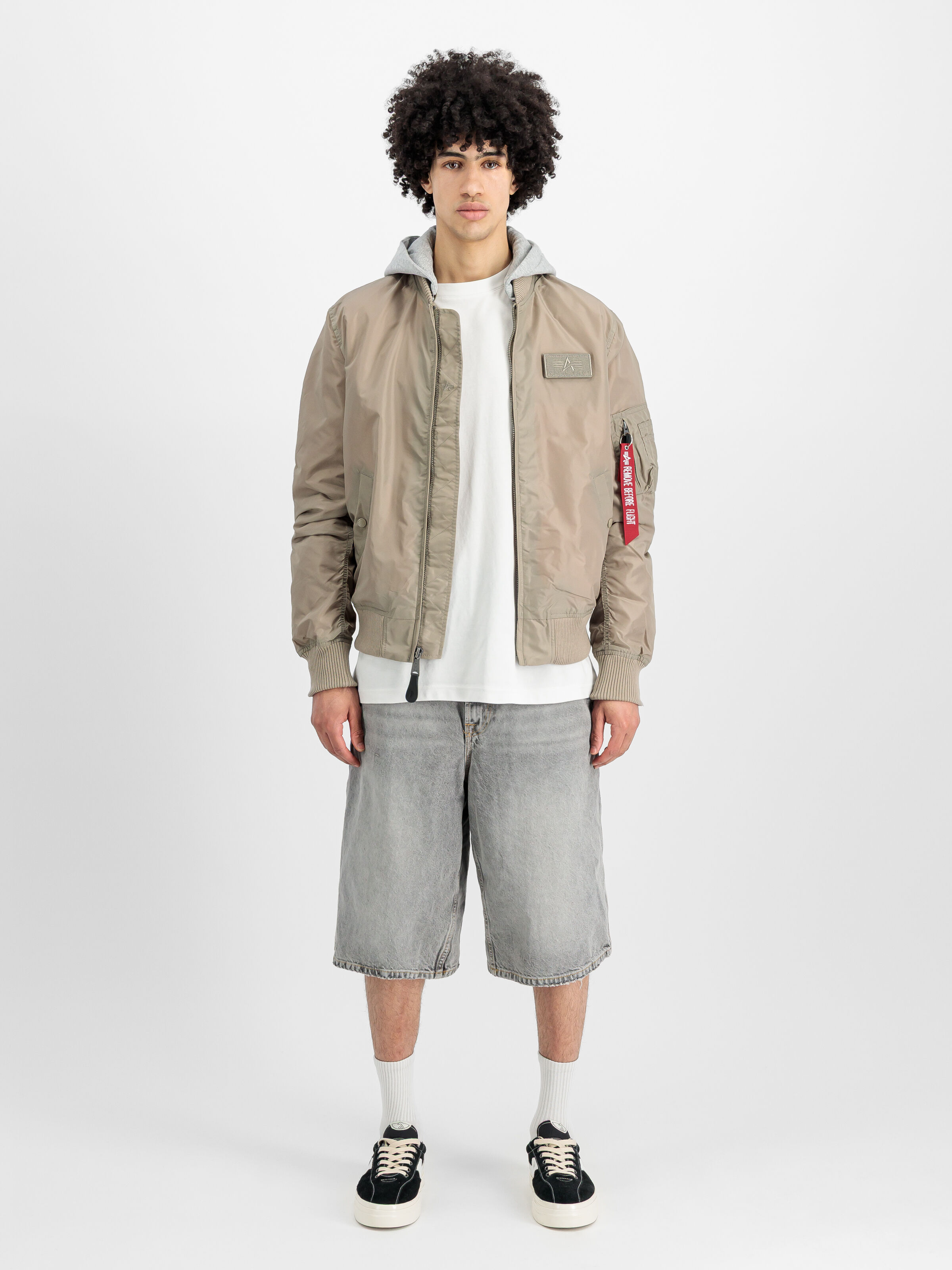 MA-1 TT Hood Light Bomber Jacket vintage sand 196108_679_2_model_00001_155539