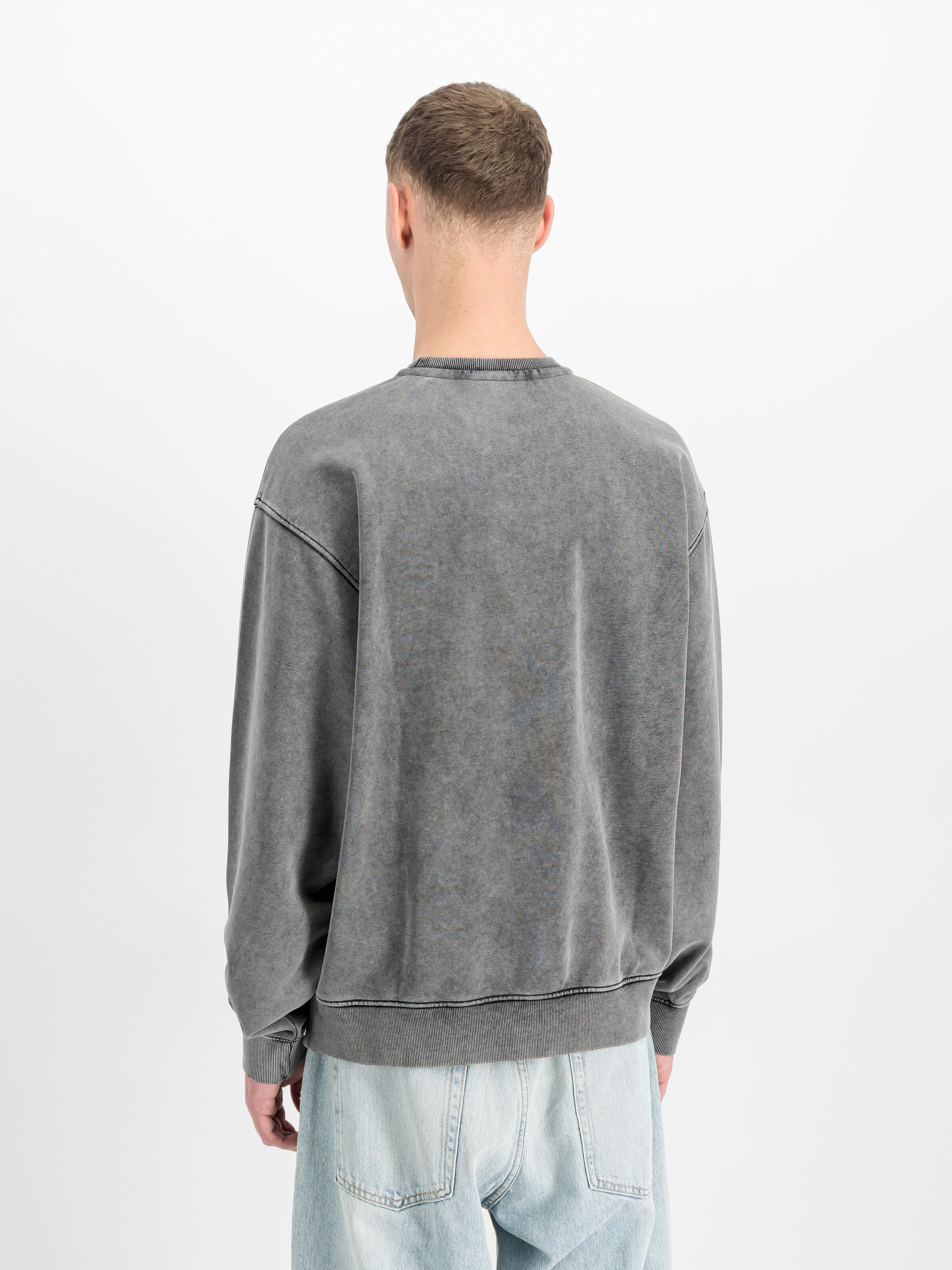 Alpha Stencil Sweatshirt black 266309_03_2_model_00003_220142