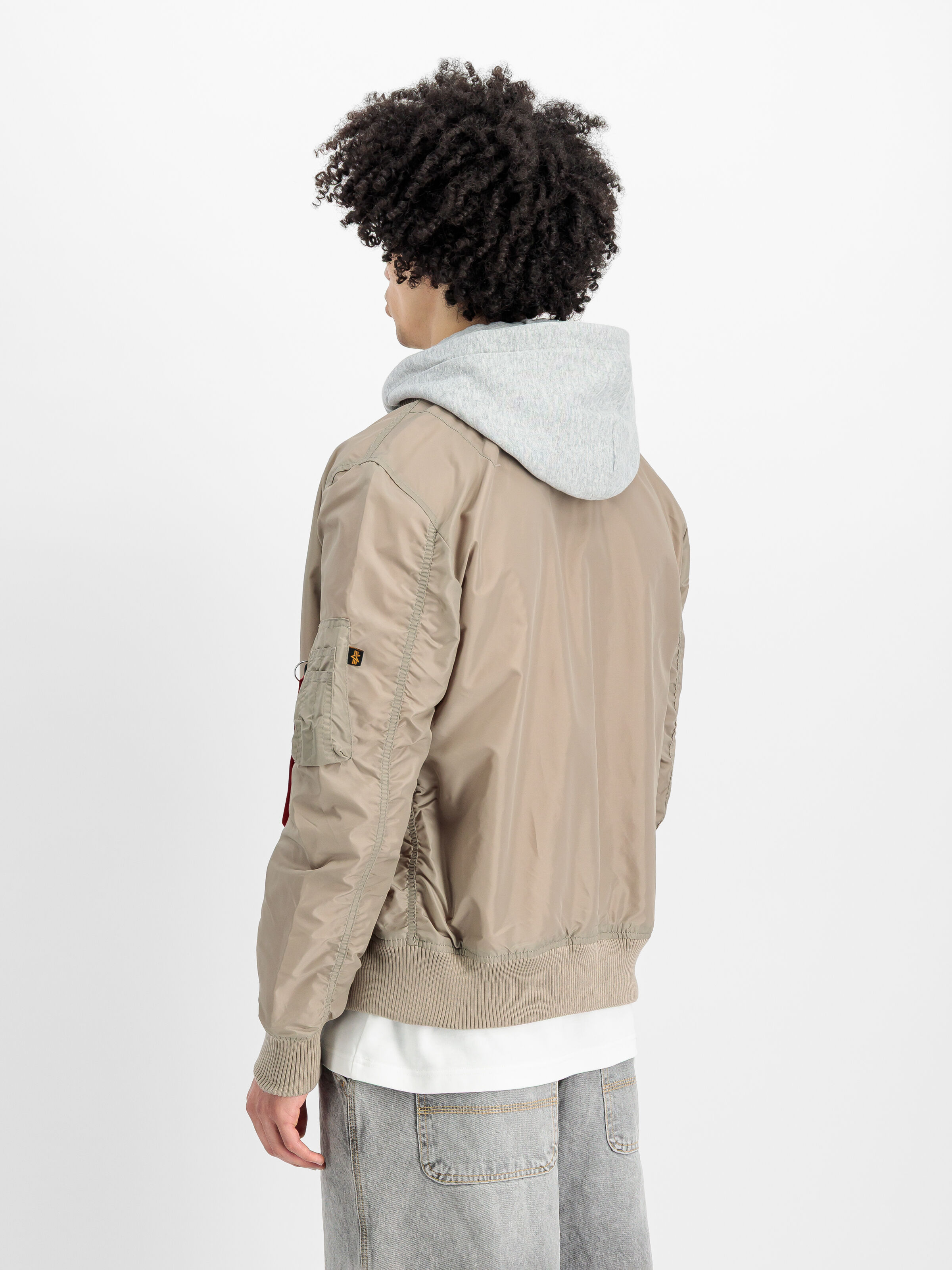 MA-1 TT Hood Light Bomber Jacket vintage sand 196108_679_2_model_00003_155541