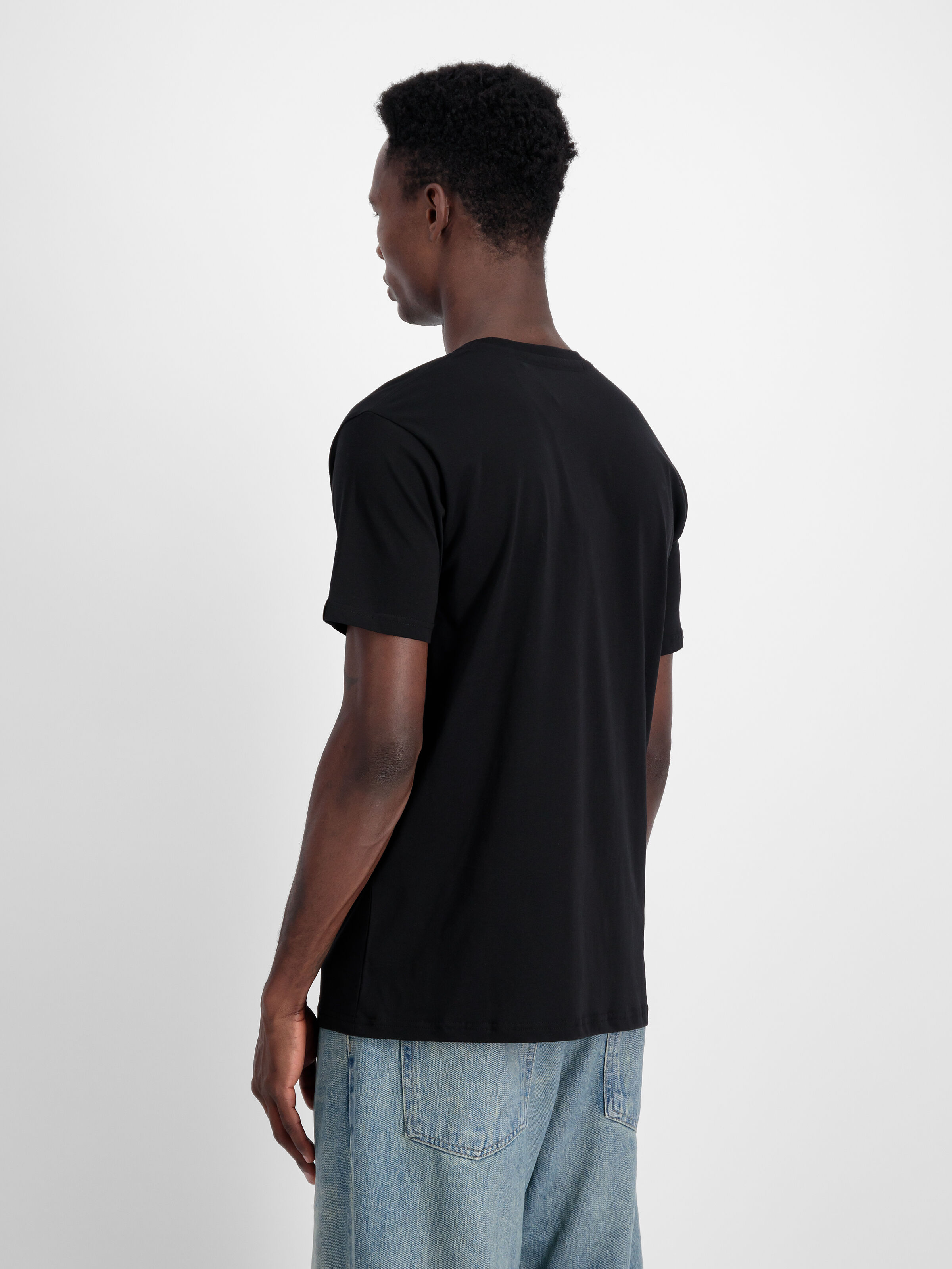 Satin Logo T-Shirt black 148513_03_2_model_00004_111414