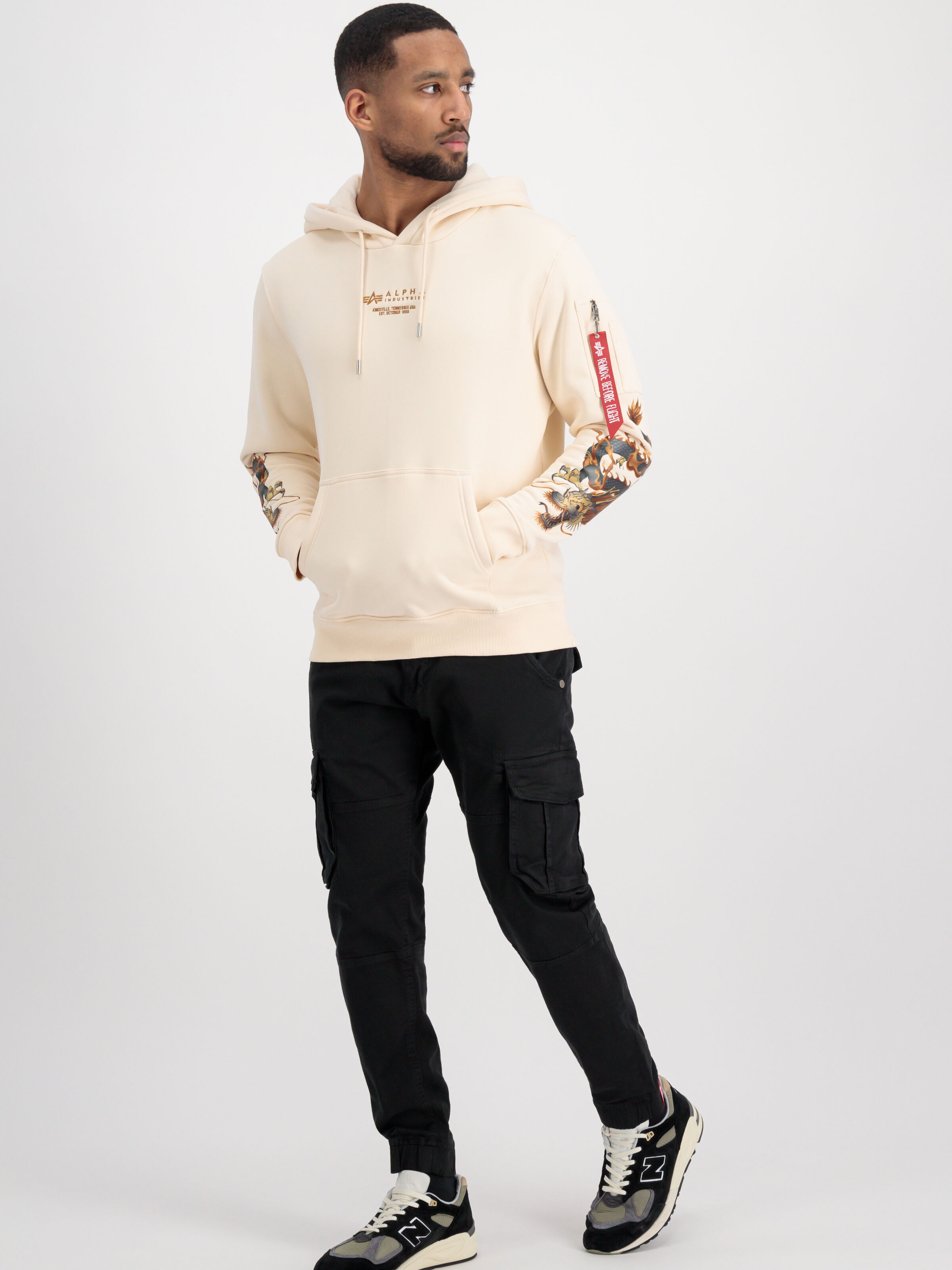 Dragon Embroidery Hoodie jet stream white 136334_578_alpha_industries_dragon_emb_hoody_003_183021