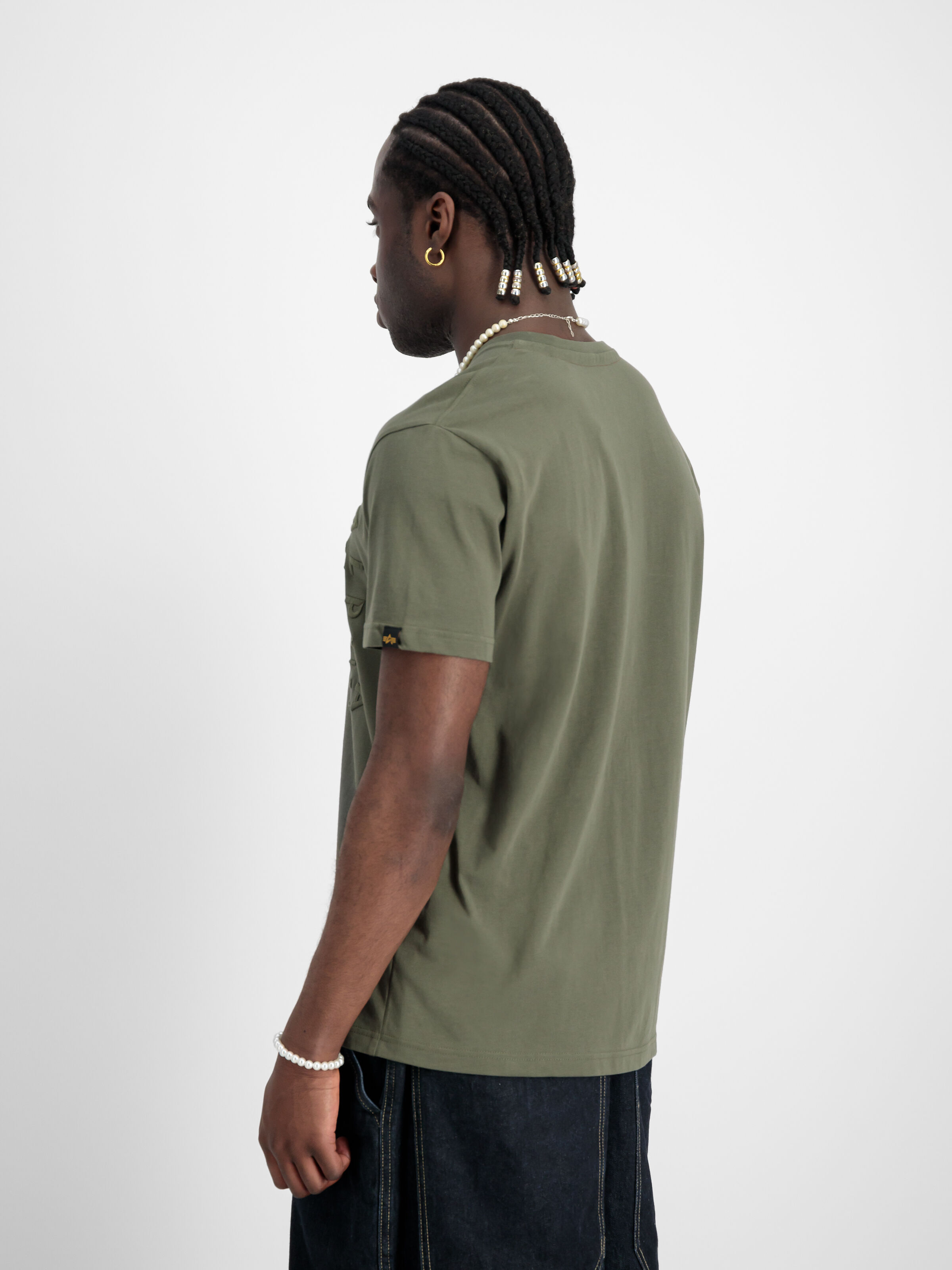 Embroidery T-Shirt dark olive 138500_142_2_model_00004_129486