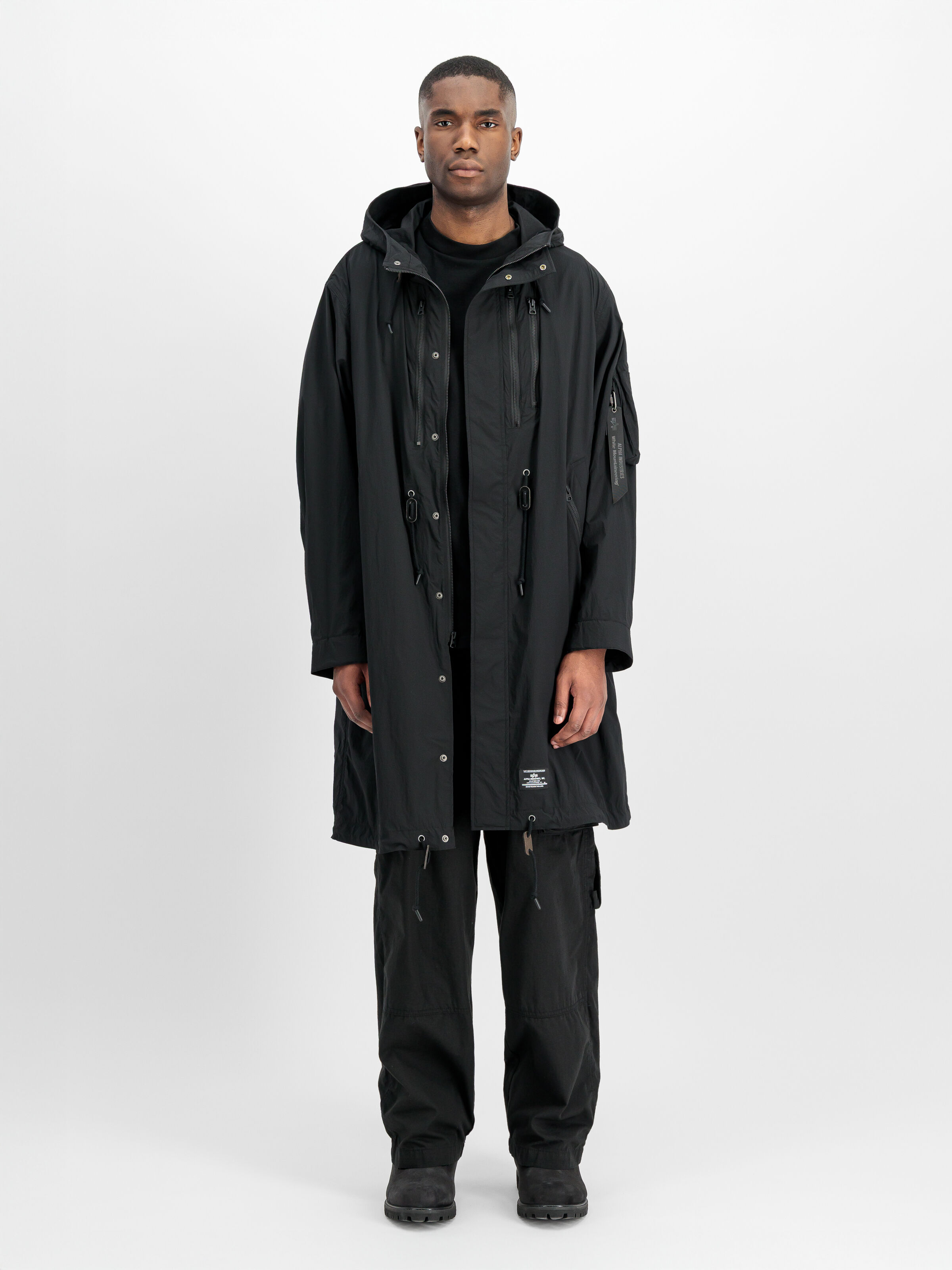 ALPHA x WHITE MOUNTAINEERING Fishtail Parka black 266128_03_2_model_00001_226890