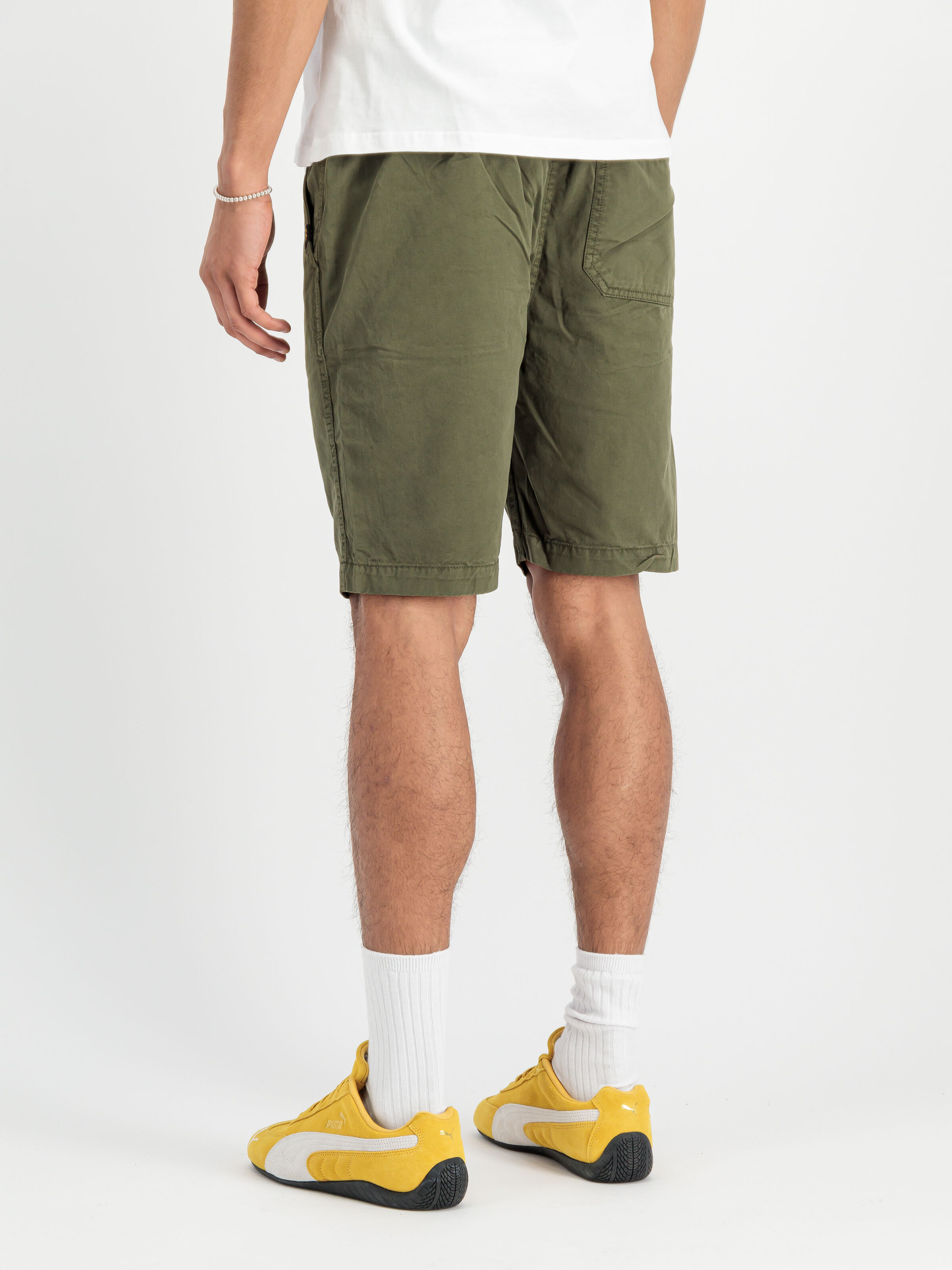 Basic Cotton Short dark olive 156262_142_2_model_00003_151726