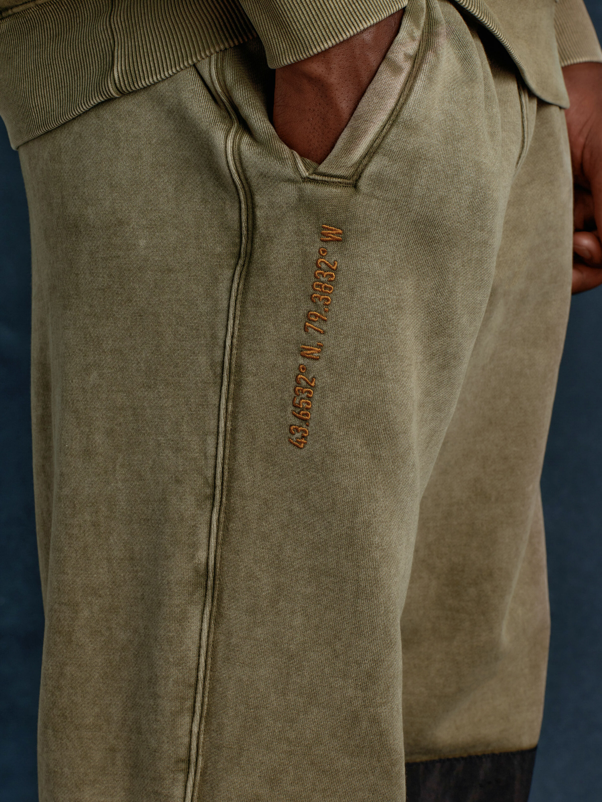 ALPHA x OVO Garment Dye Fleece Pant olive 258016_11_3_detail_00001_195907