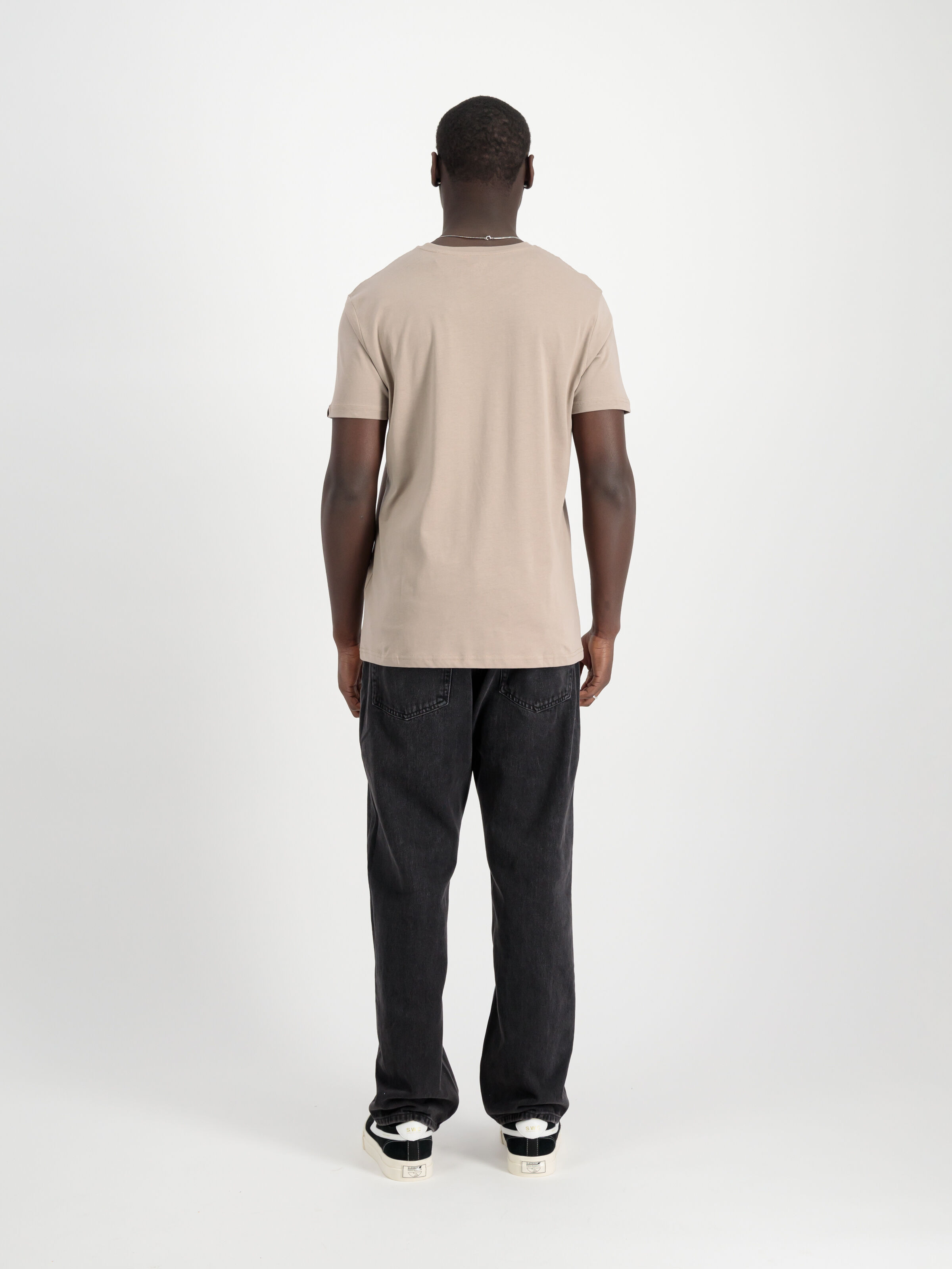 Basic Mid Logo T-Shirt vintage sand 118533_679_2_model_00002_111695