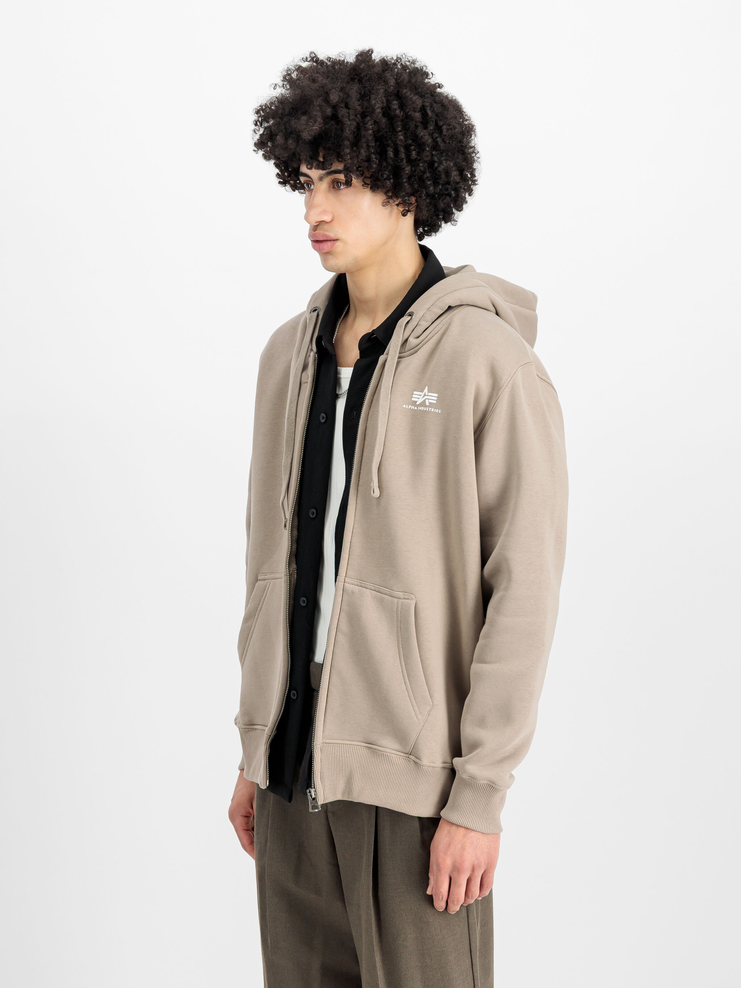 Basic Small Logo Zip Hoodie vintage sand 118342_679_2_model_00002_156372