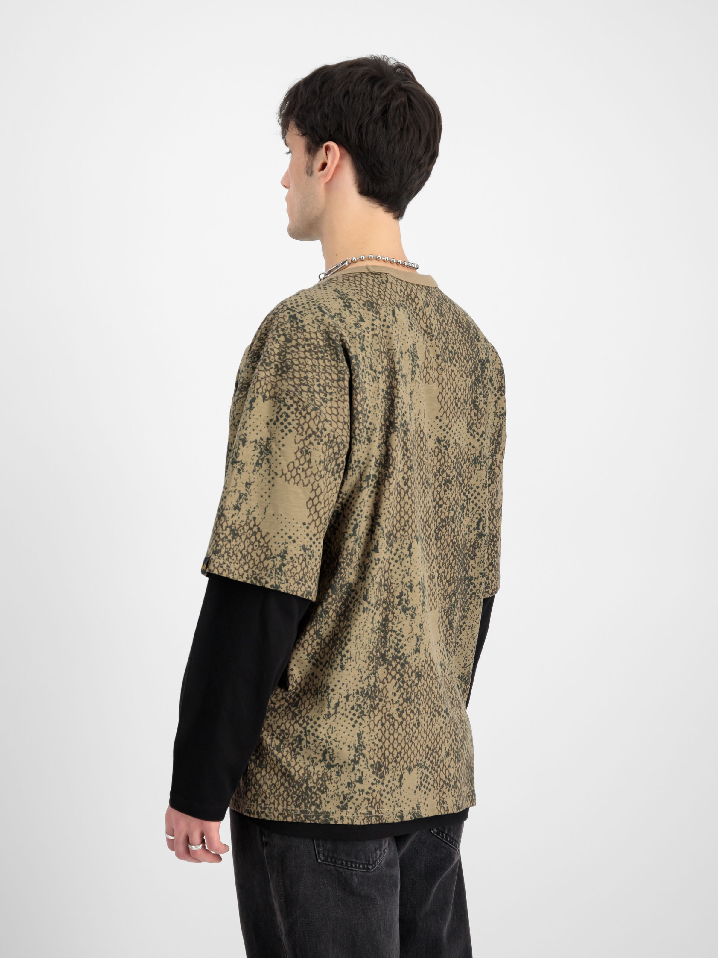 Alpha Essentials Rubber Logo Camo T-Shirt lizard camo 146504C_718_2_model_00004_126324