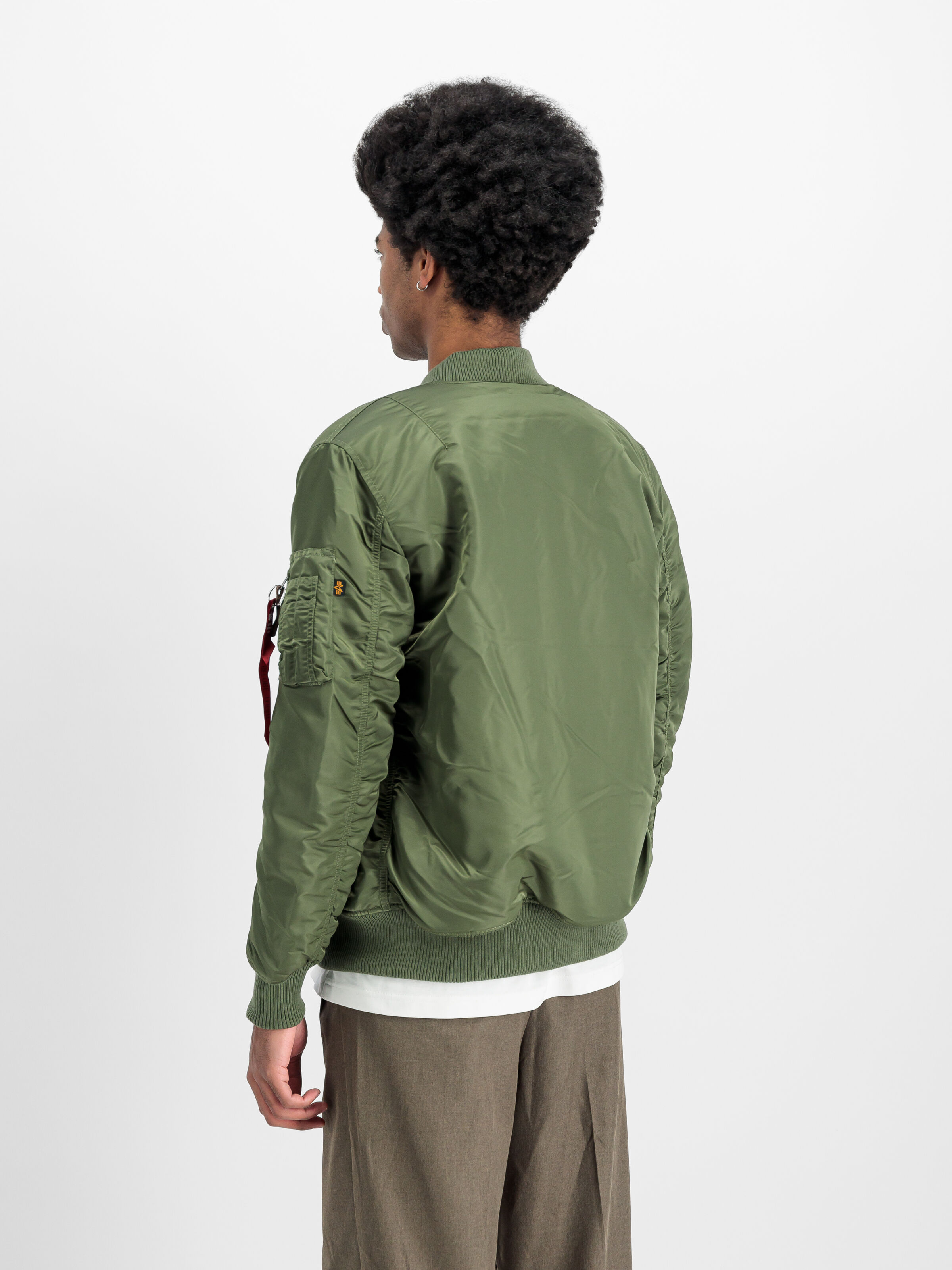 MA-1 VF 59 Long sage-green 168100_01_2_model_00004_131256