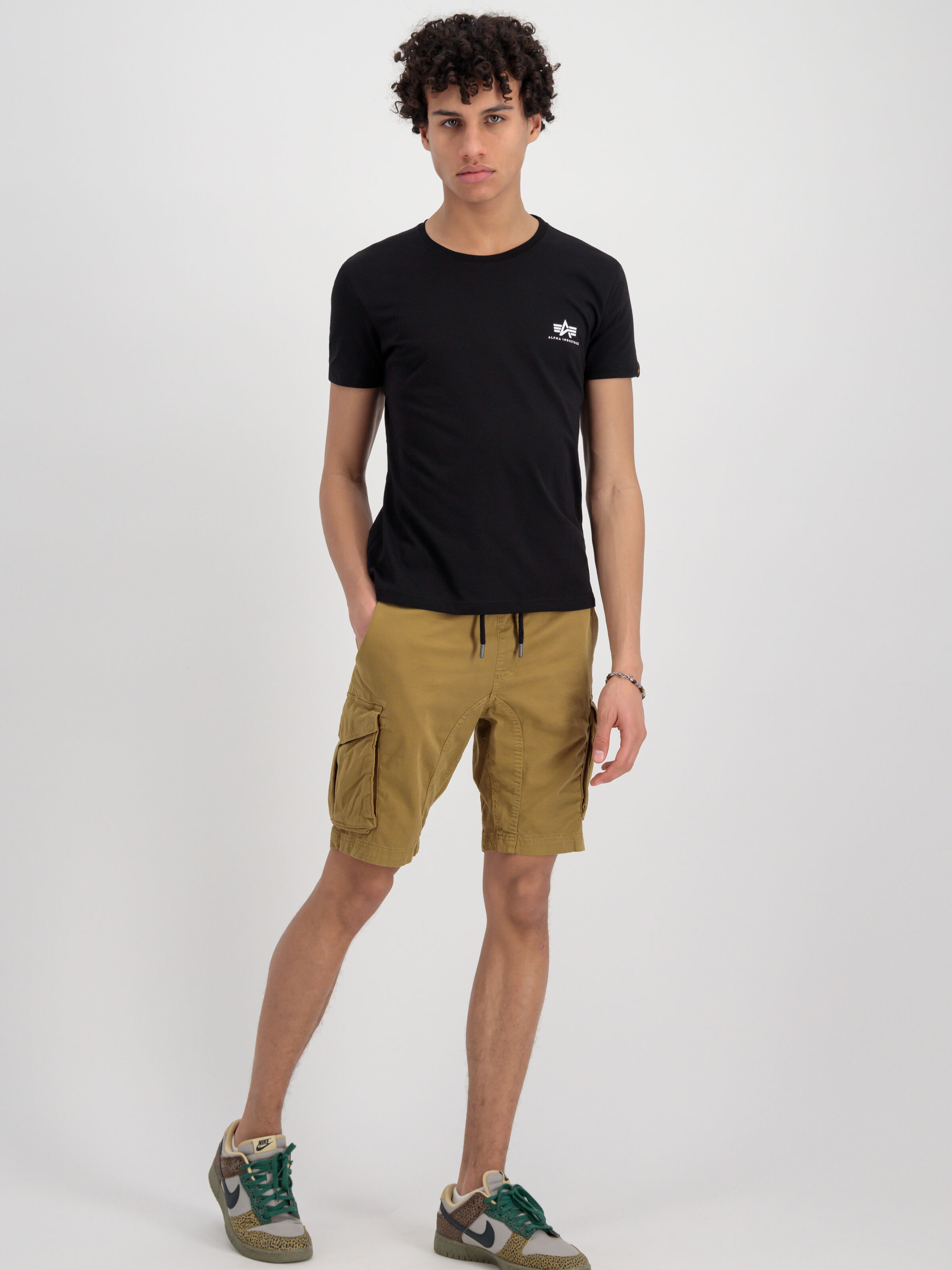 Cotton Twill Jogger Short khaki 106251_13_alpha_industries_cotton_twill_jogger_short_004_182383