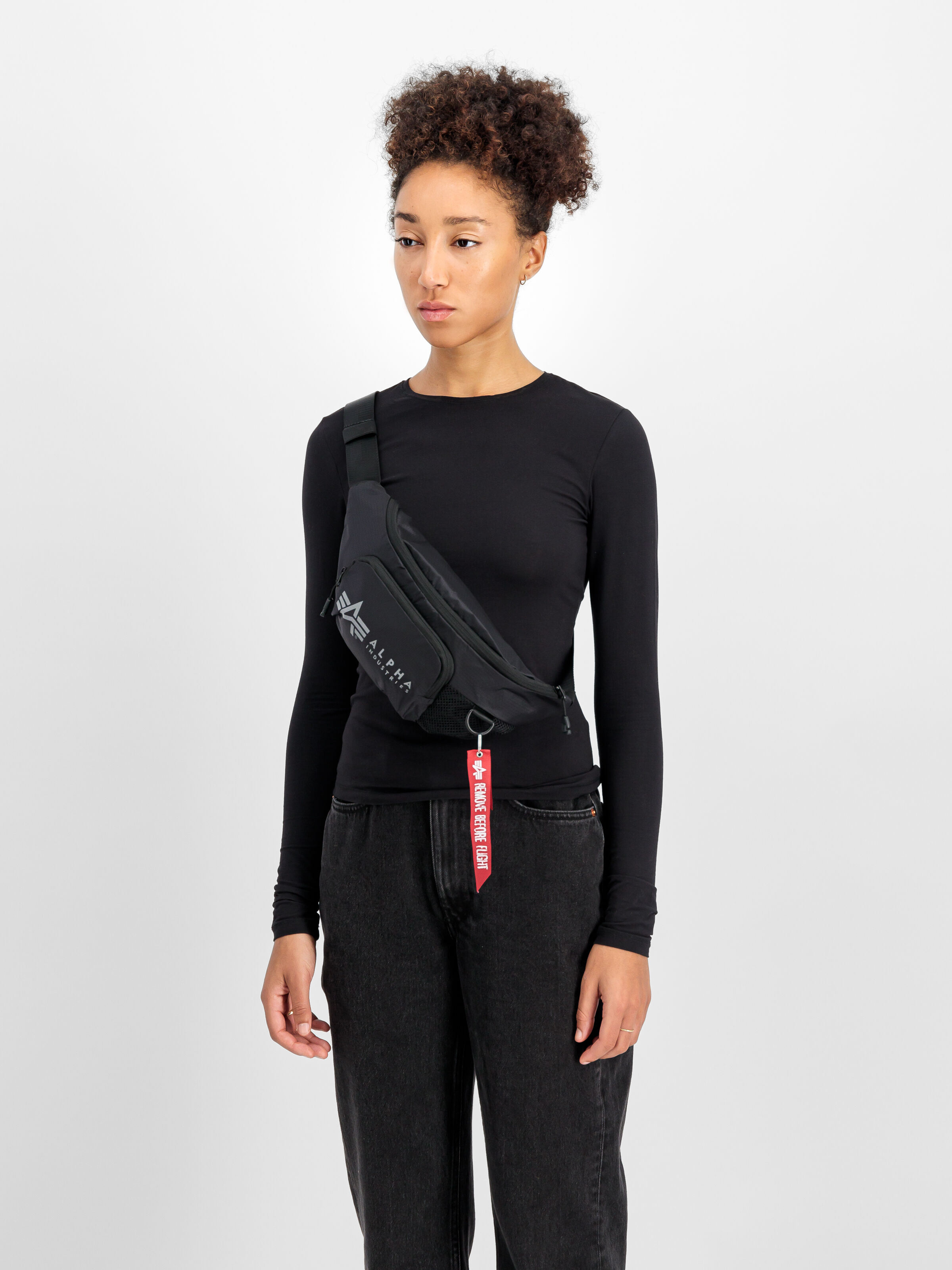 Packable Waist Bag black 118917_03_2_model_00001_125056