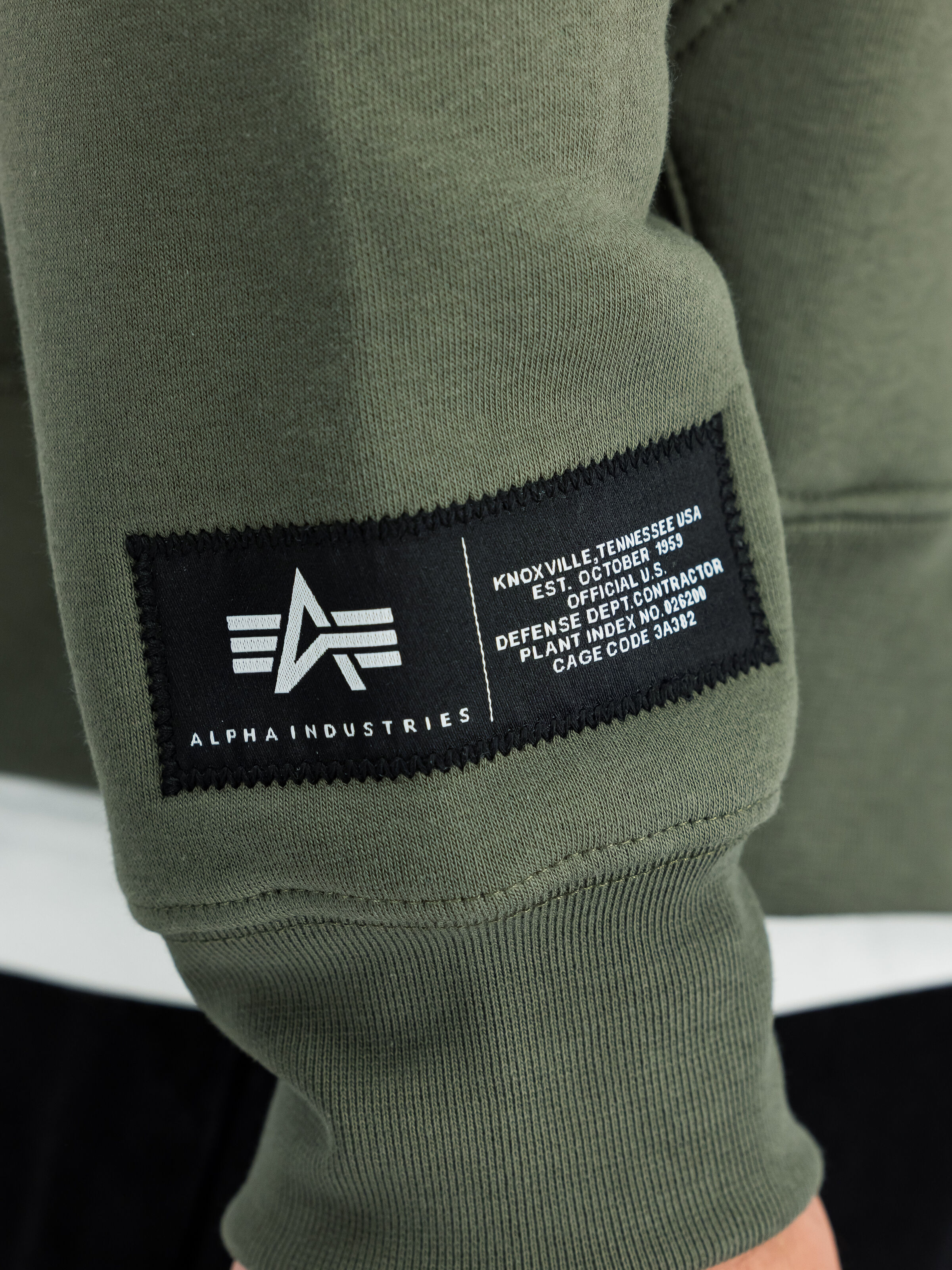 Label Zip Backprint Hoodie dark olive 258342_142_3_detail_00001_184257