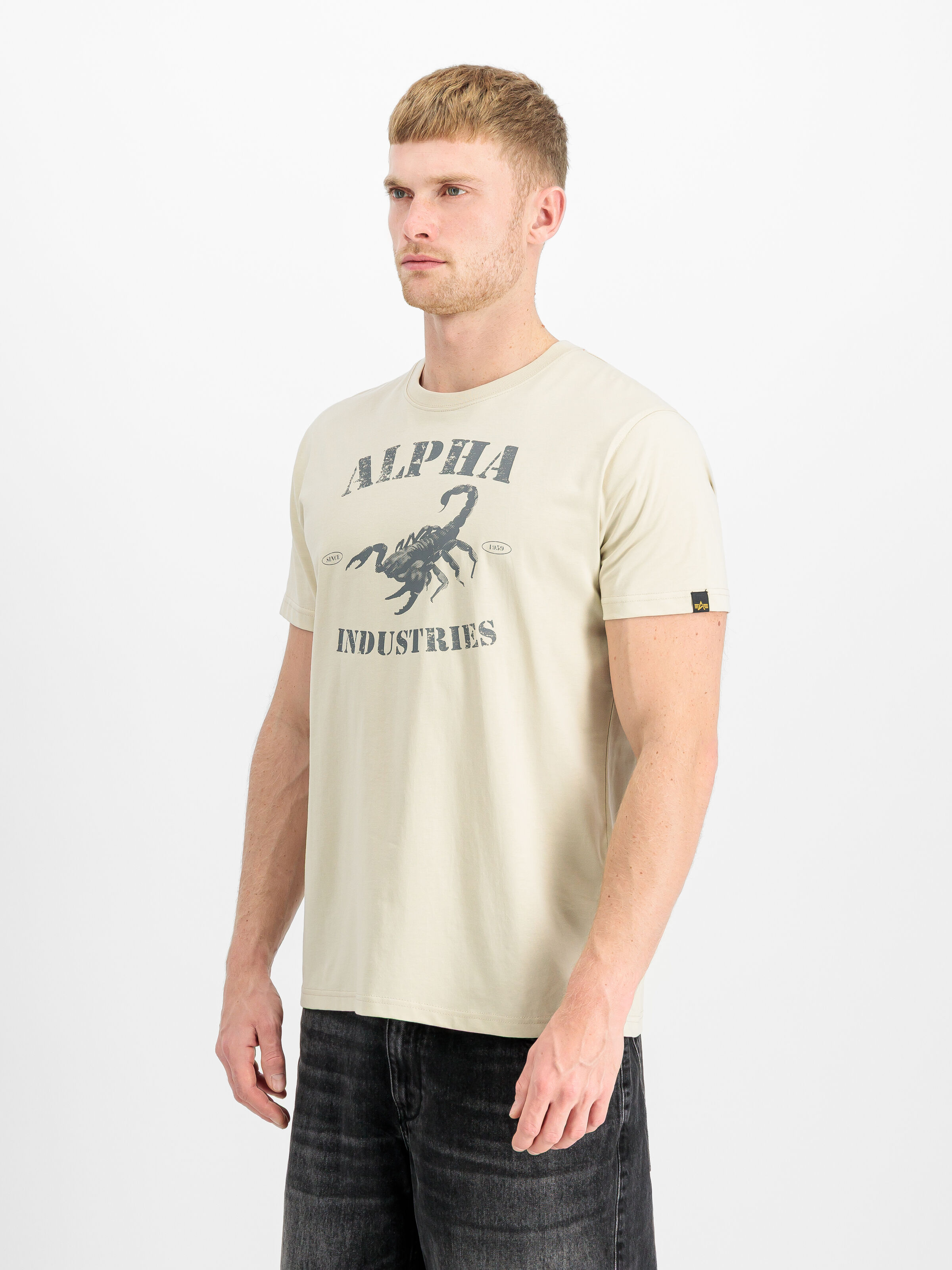 Scorpion T-Shirt vintage white 266513_300_2_model_00002_212951