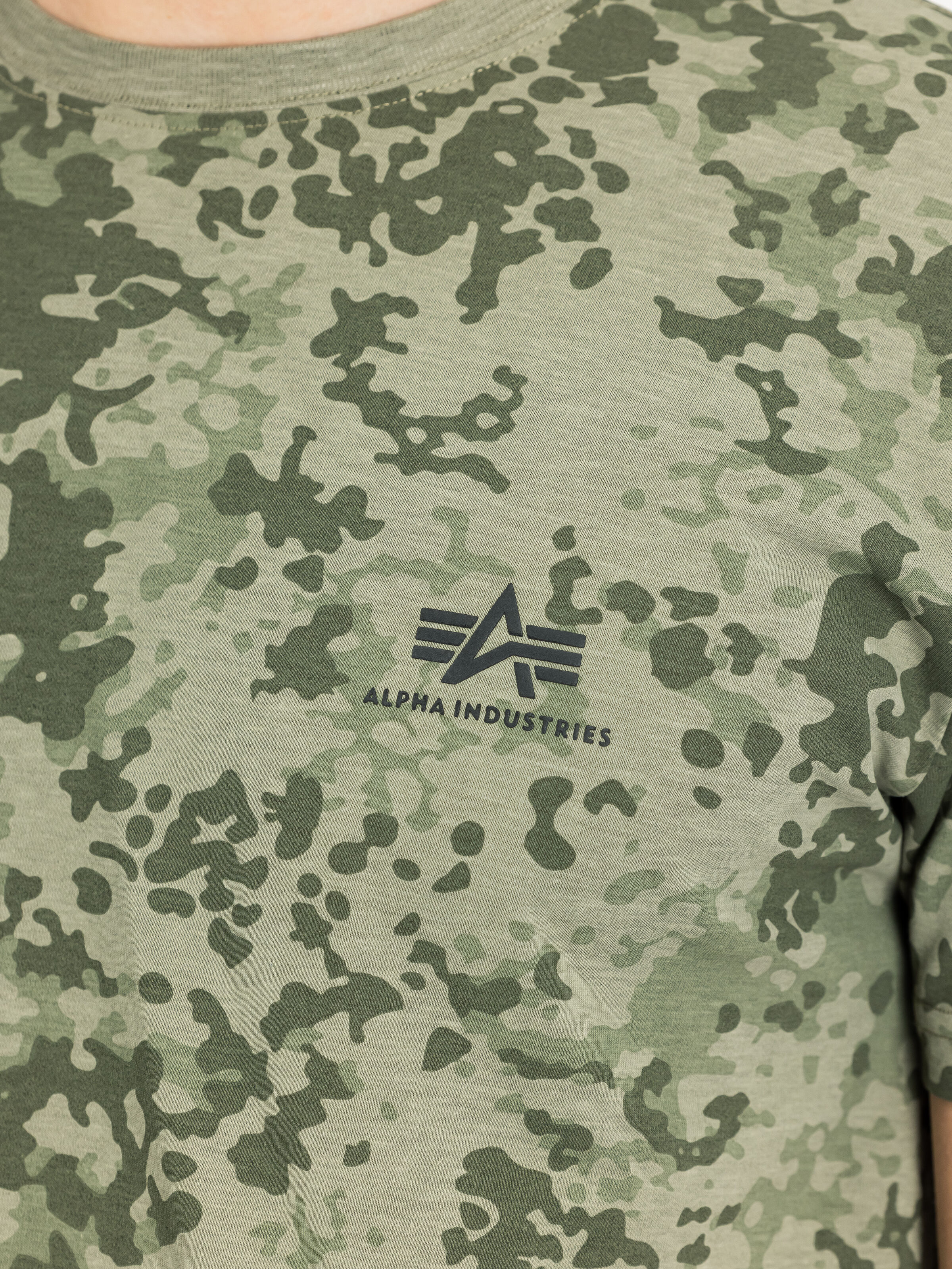Basic Small Logo Camo T-Shirt M48 forest camo 188505C_905_3_detail_00003_228497