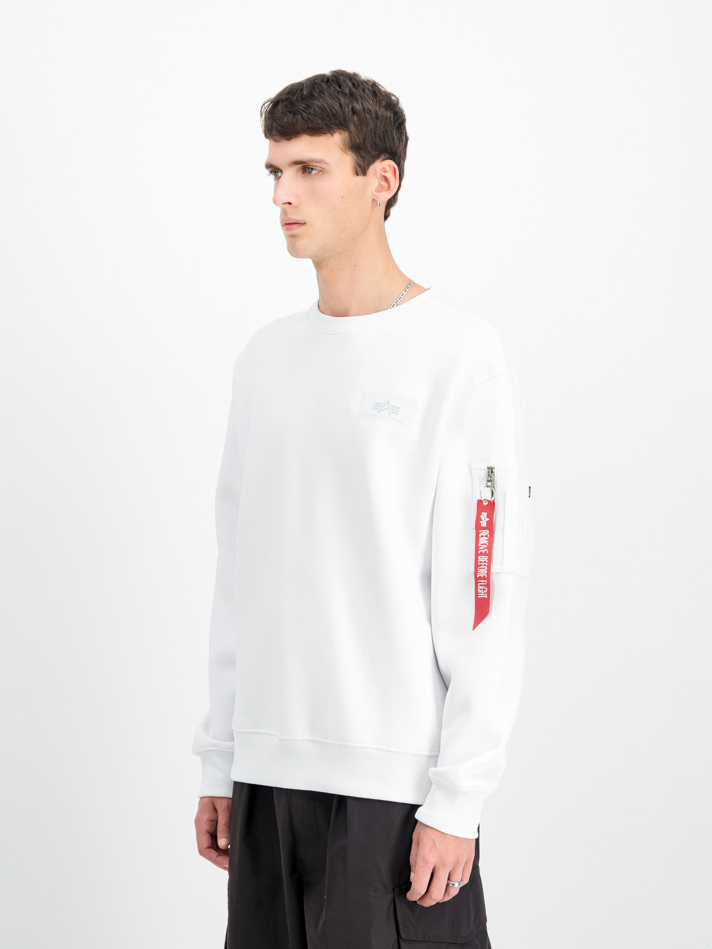Backprint Sweatshirt white 128305_09_2_model_00003_118548