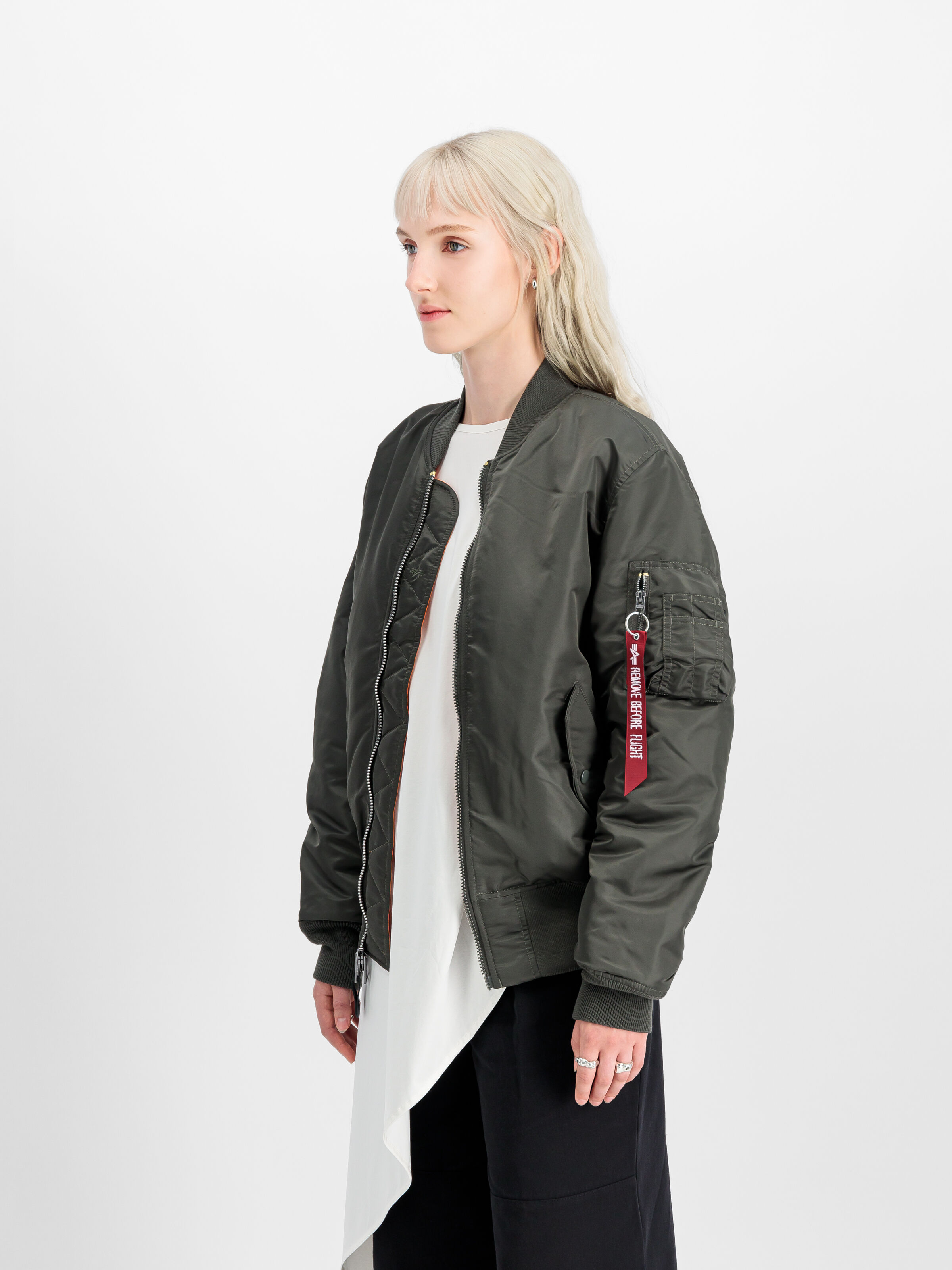 MA-1 Heritage Bomber Jacket rep.grey 100101_04_2_model_00003_100941