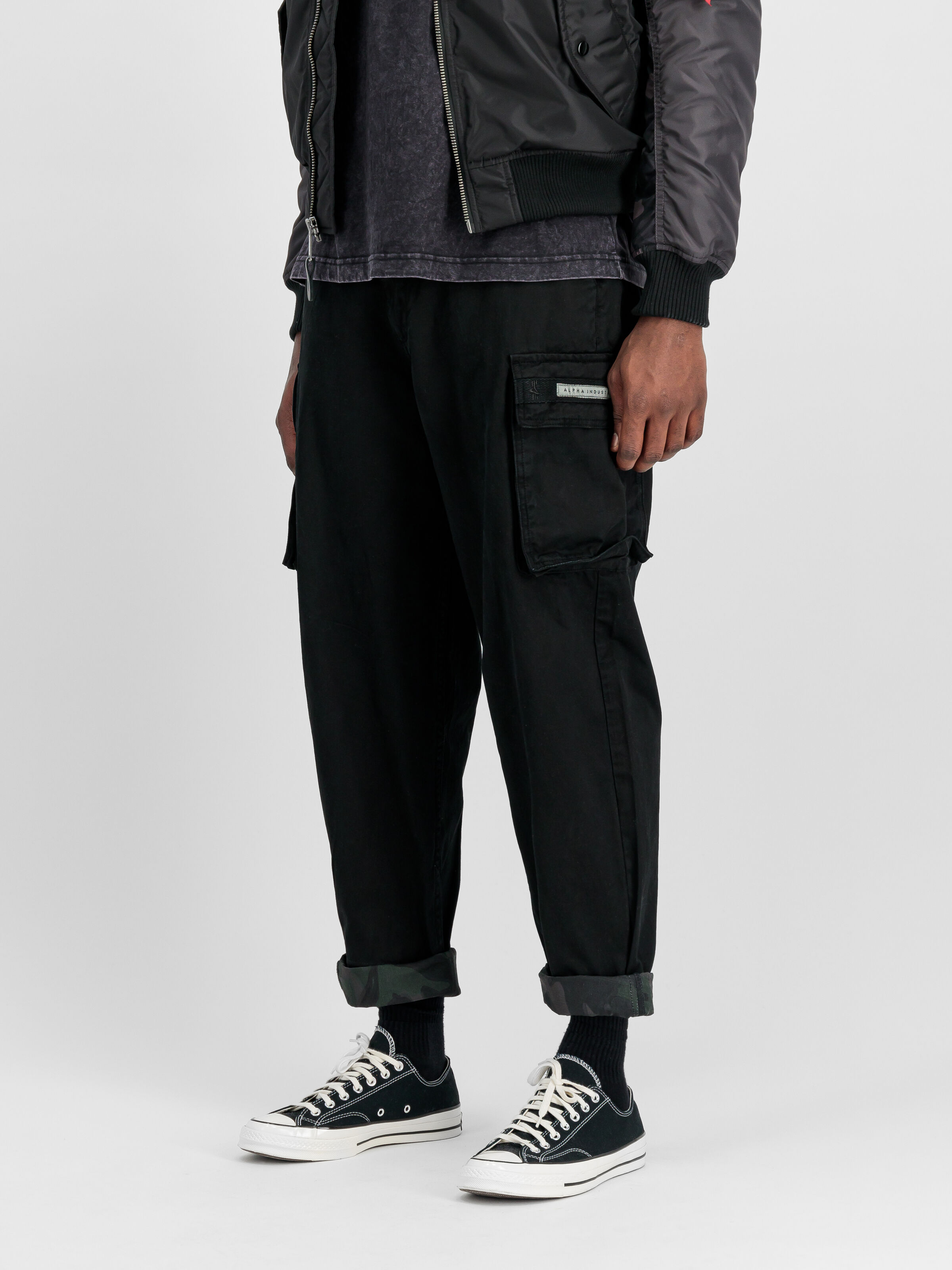 Aviator Cargo Pant black 258208_03_2_model_00002_164699.jpg