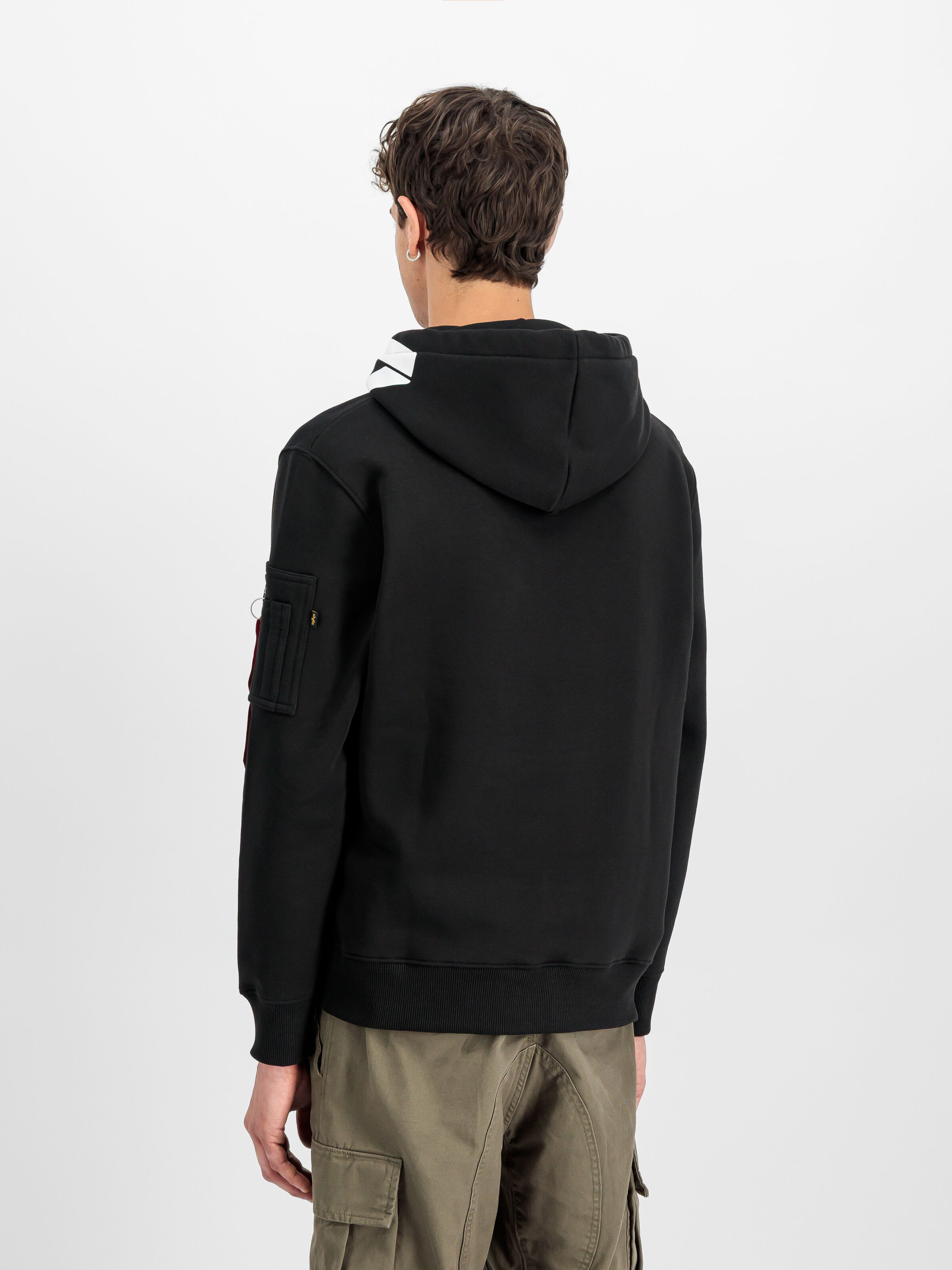 Alpha Hoodie black 126803_03_2_model_00003_190344
