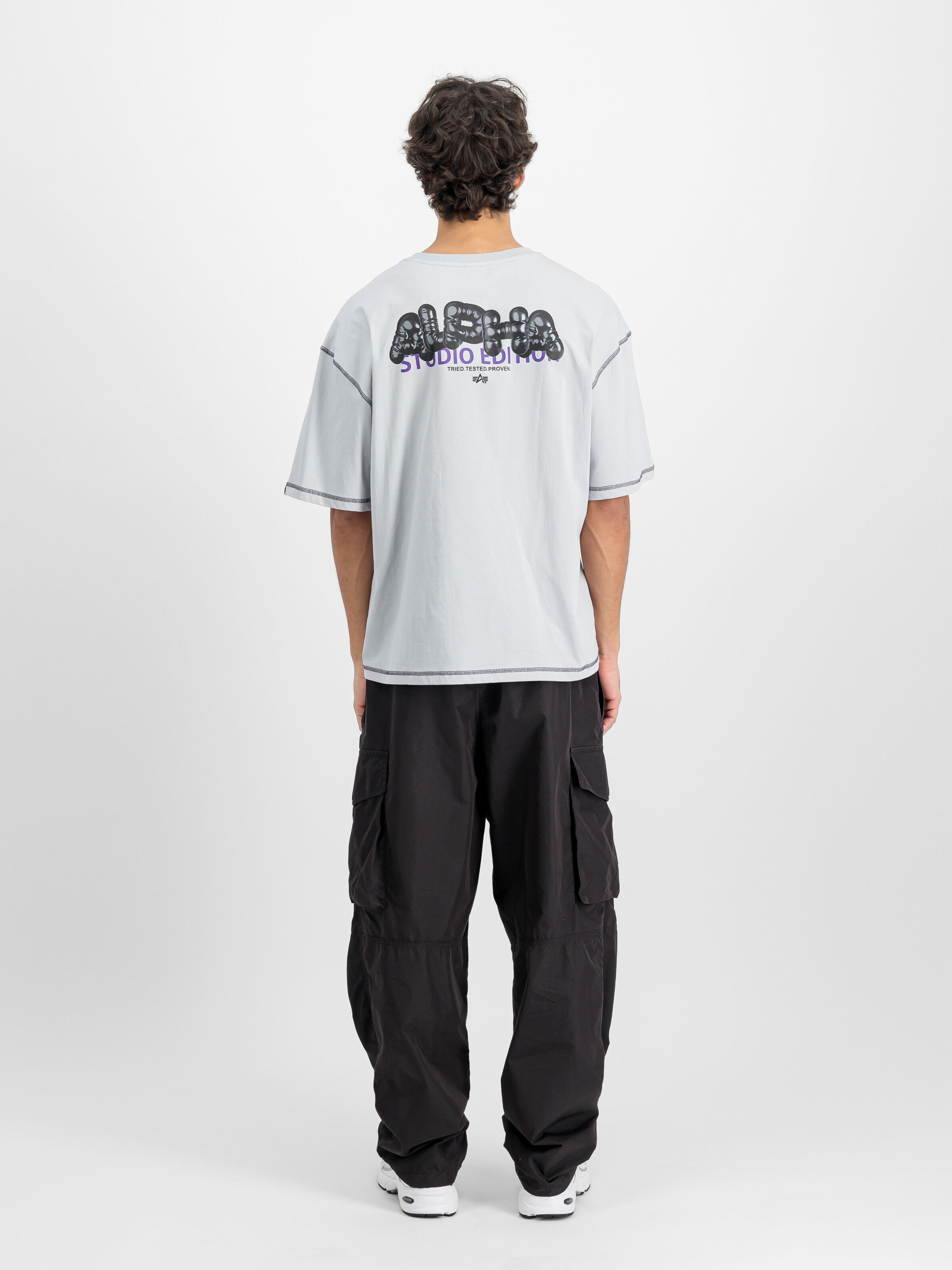 Studio Bubble Backprint T-Shirt pastel grey 156555_666_2_model_00002_138730