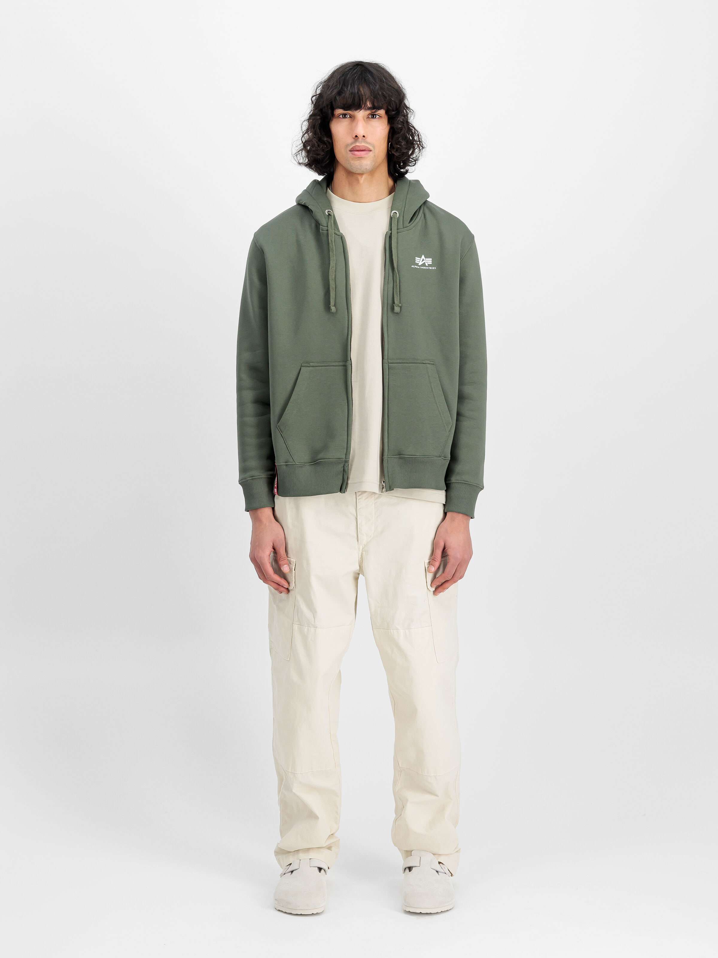 Basic Small Logo Zip Hoodie dark olive 118342_142_2_model_00001_128409