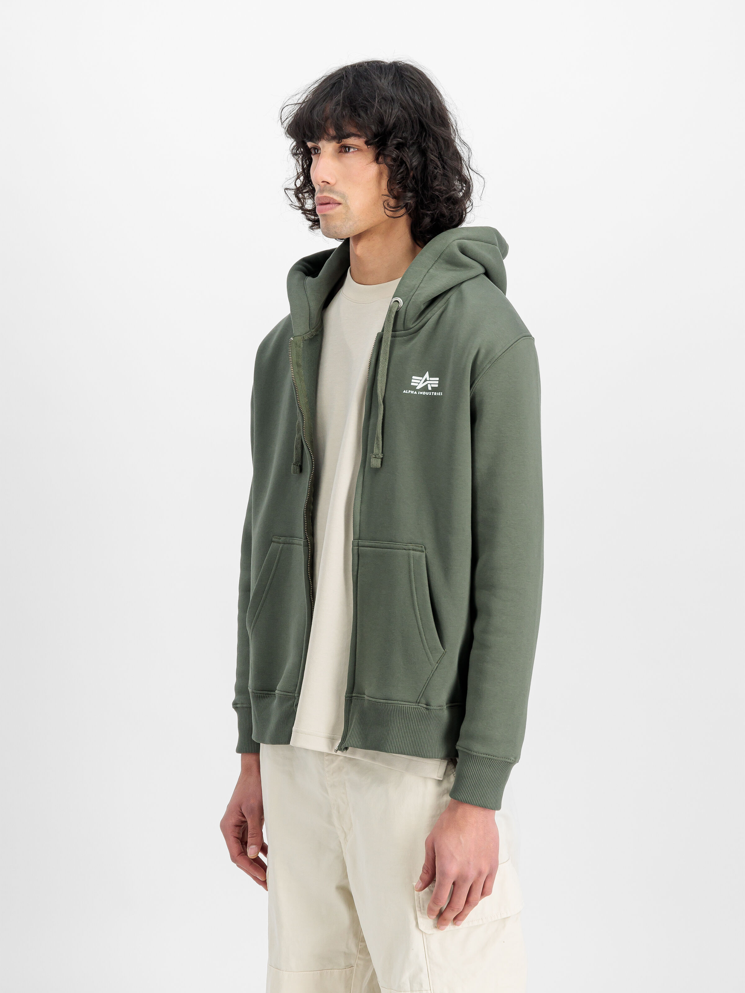 Basic Small Logo Zip Hoodie dark olive 118342_142_2_model_00003_128411