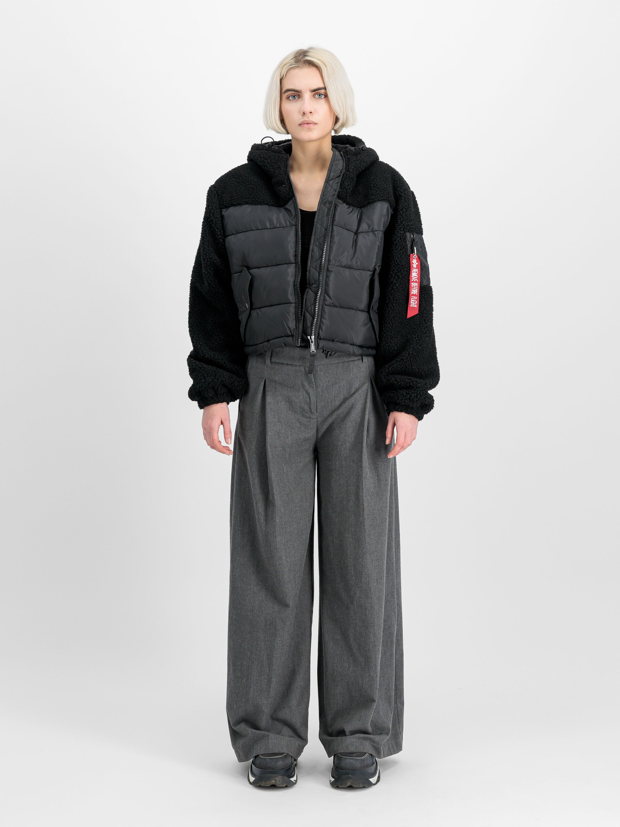 Teddy Puffer Winter Jacket Women black 138001_03_2_model_00001_130443