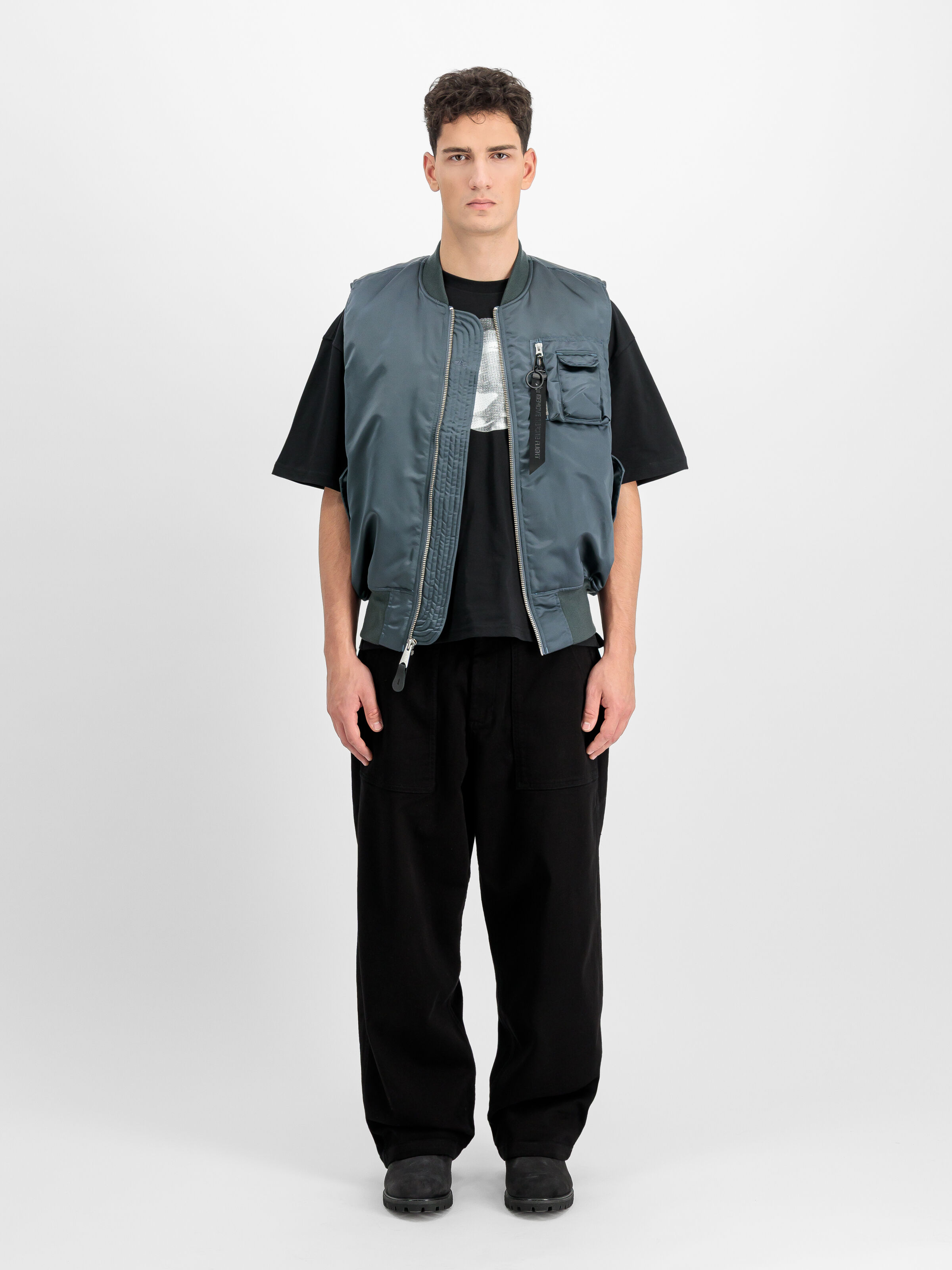 MA-1 Base Vest denim blue 758102_439_2_model_00001_223403