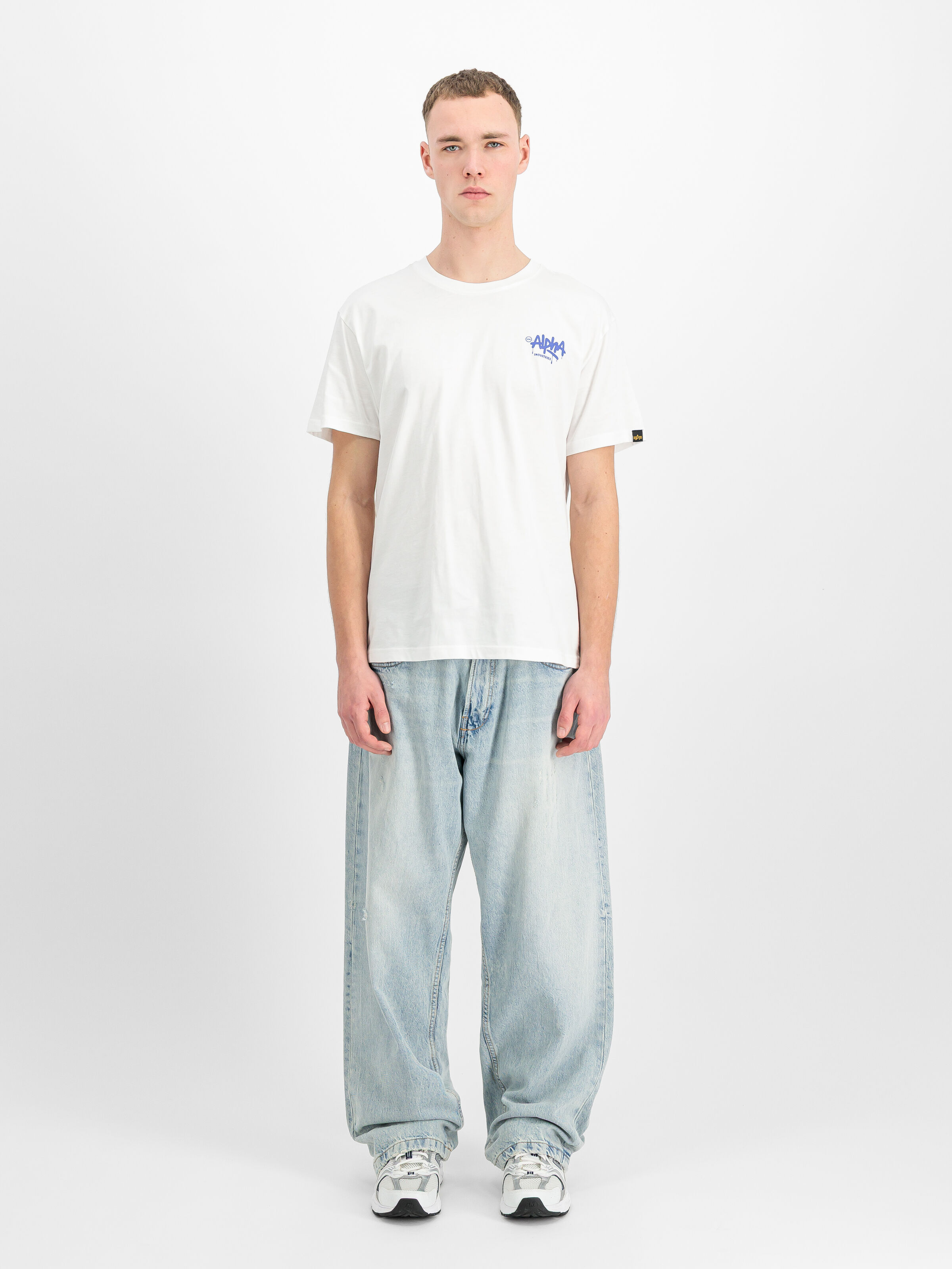 Alpha Signature T-Shirt white 266554_09_2_model_00001_220381